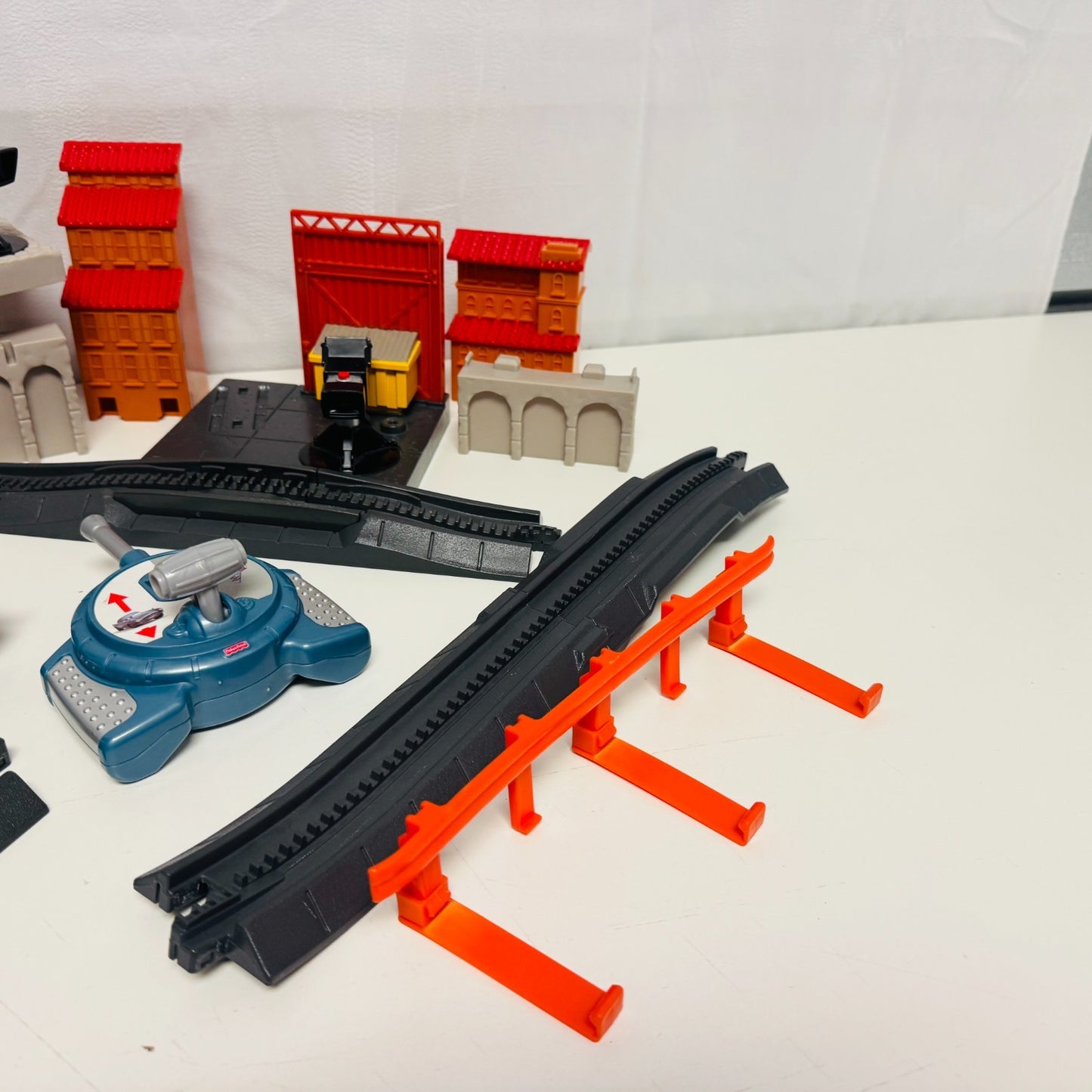 Disney Pixar Cars GEO TRAX WORLD GRAND PRIX SET Incomplete Finn McMissile Works