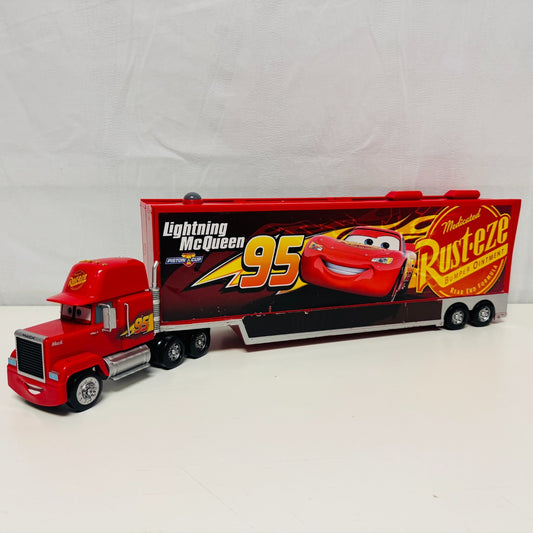 Disney Pixar Cars - LARGE CARS 3 MACK HAULER CARRY CASE Disney Store -1:43 Scale