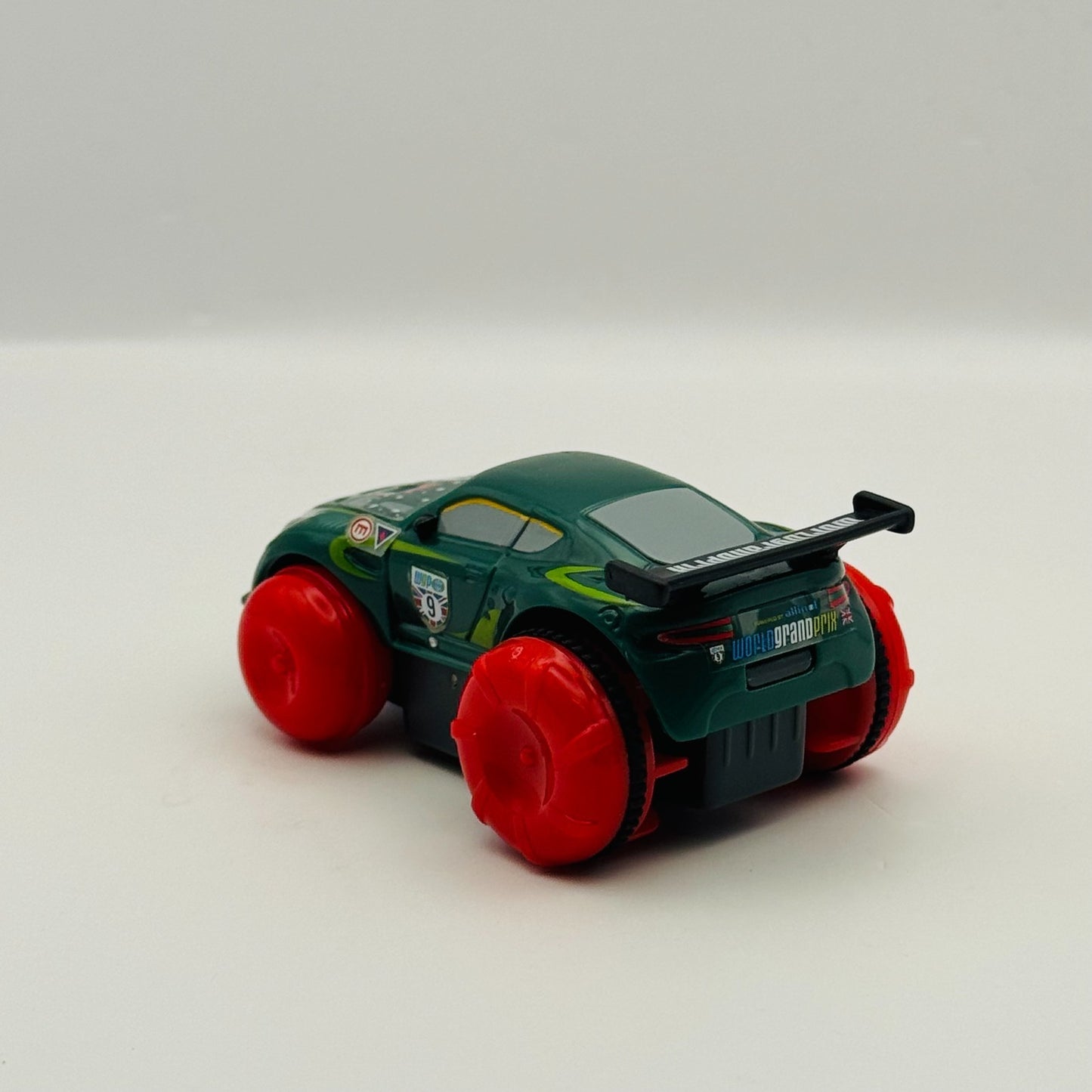 Disney Pixar Cars - HYDRO WHEELS NIGEL GEARSLEY RED WHEELS 2015 - 1:55 Scale