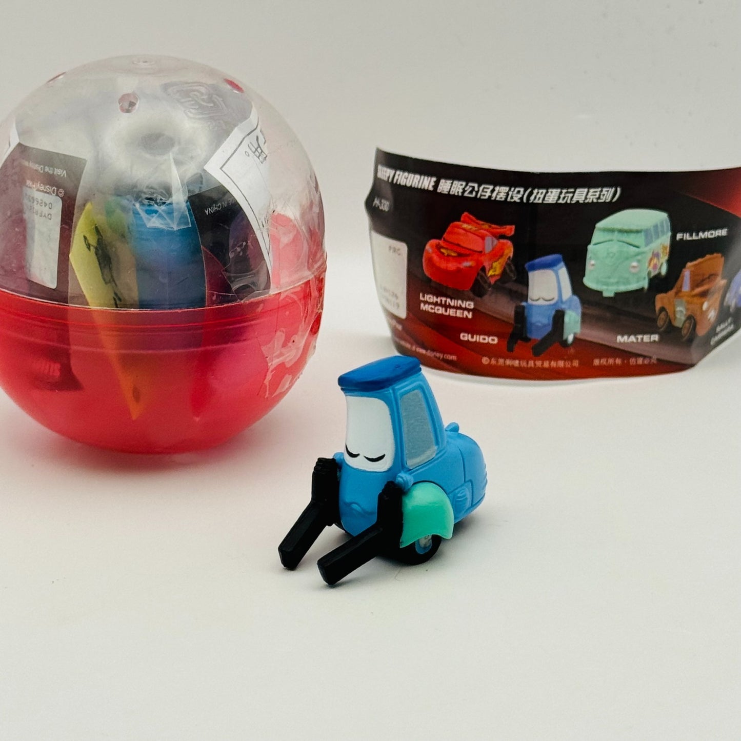 Disney Pixar Cars - Capsule Tomica SLEEPING GUIDO Mini Figurine