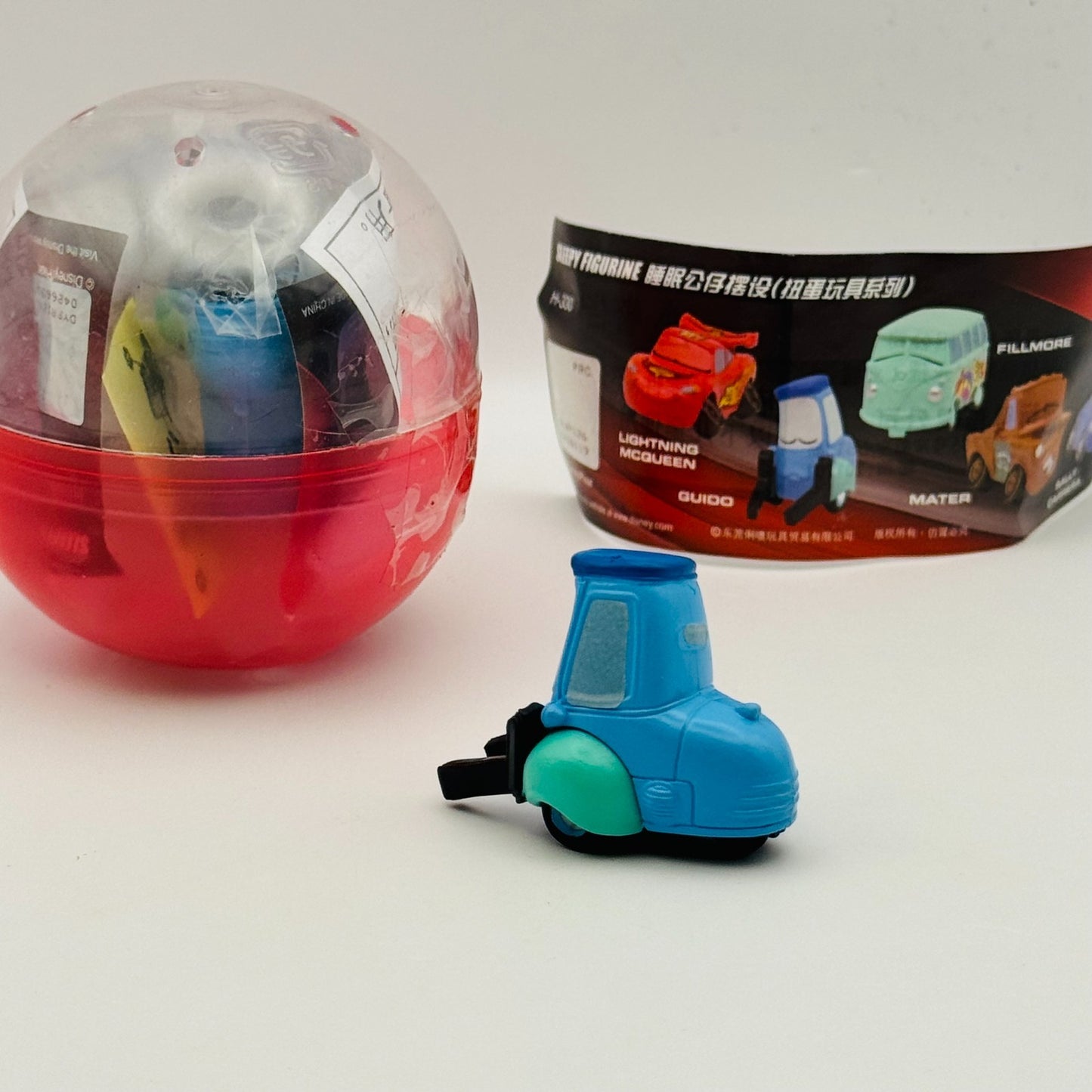 Disney Pixar Cars - Capsule Tomica SLEEPING GUIDO Mini Figurine