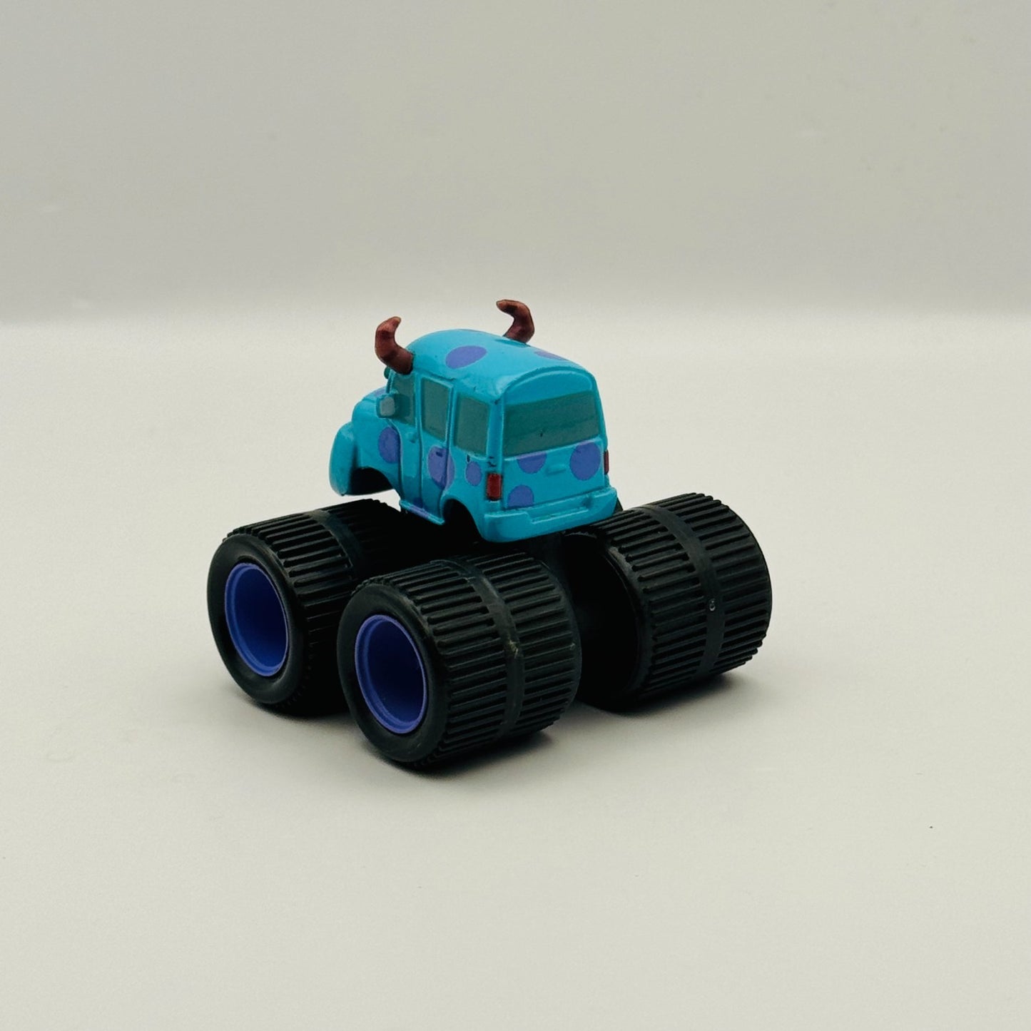 Disney Pixar Cars - MIKE & SULLEY Monster's INC Supercharged 2007 - 1:55 Diecast