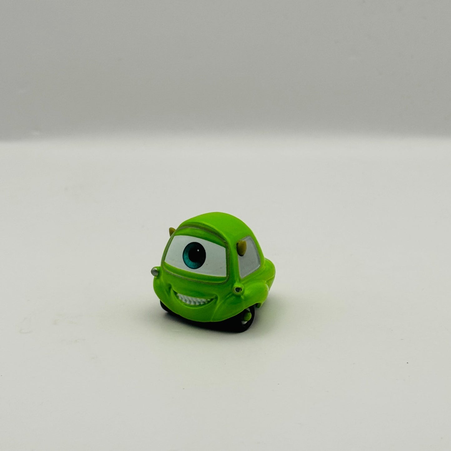 Disney Pixar Cars - MIKE & SULLEY Monster's INC Supercharged 2007 - 1:55 Diecast