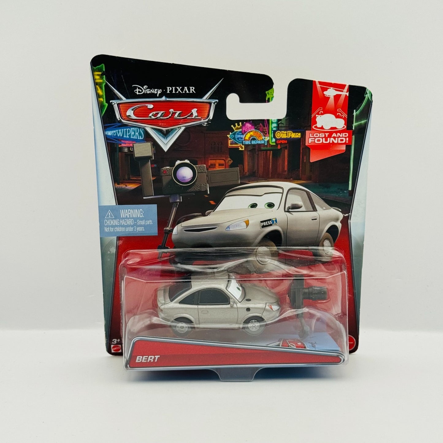Disney Pixar Cars - BERT CAMERAMAN Lost & Found 2015 - 1:55 Diecast