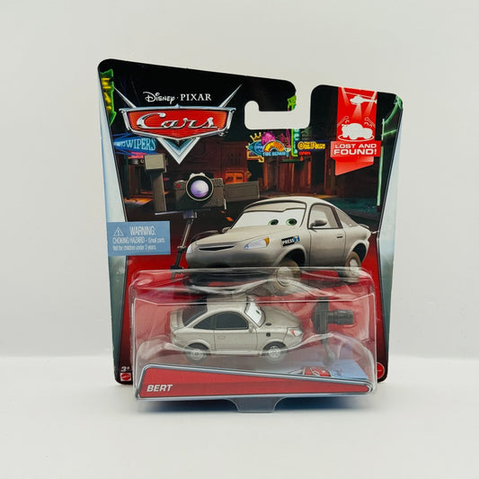 Disney Pixar Cars - BERT CAMERAMAN Lost & Found 2015 - 1:55 Diecast