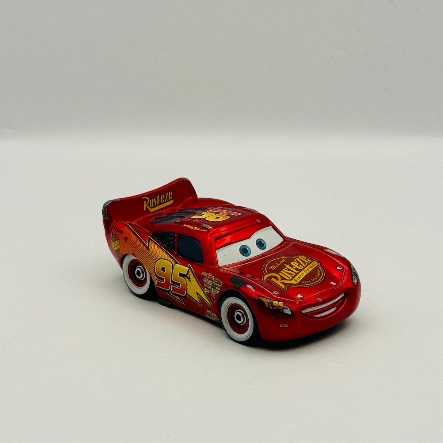Disney Pixar Cars - LIGHTNING MCQUEEN MIT AUFKLEBERN German Promo - 1:55 Diecast