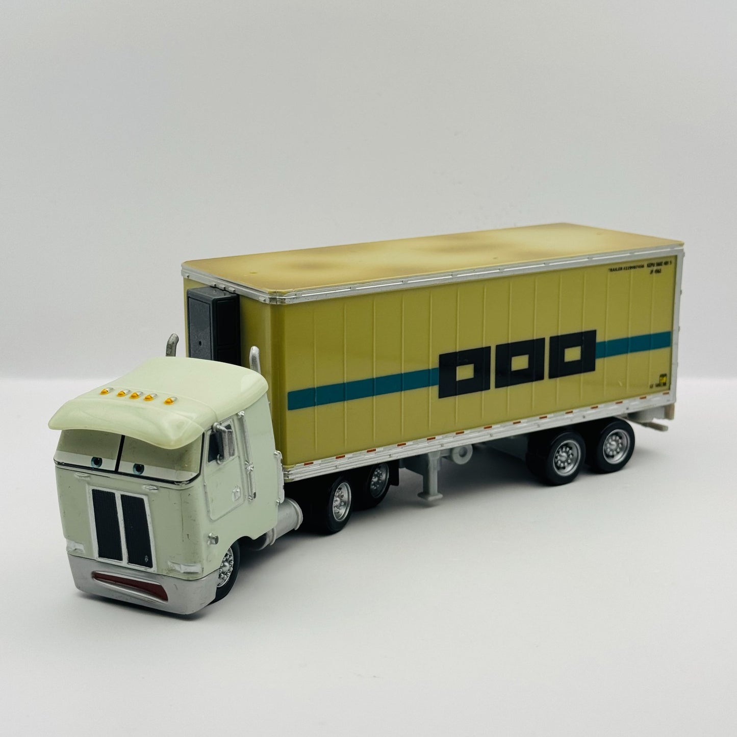 Disney Pixar Cars - BEN CRANKLESHAFT HAULER 2010 - 1:55 Diecast