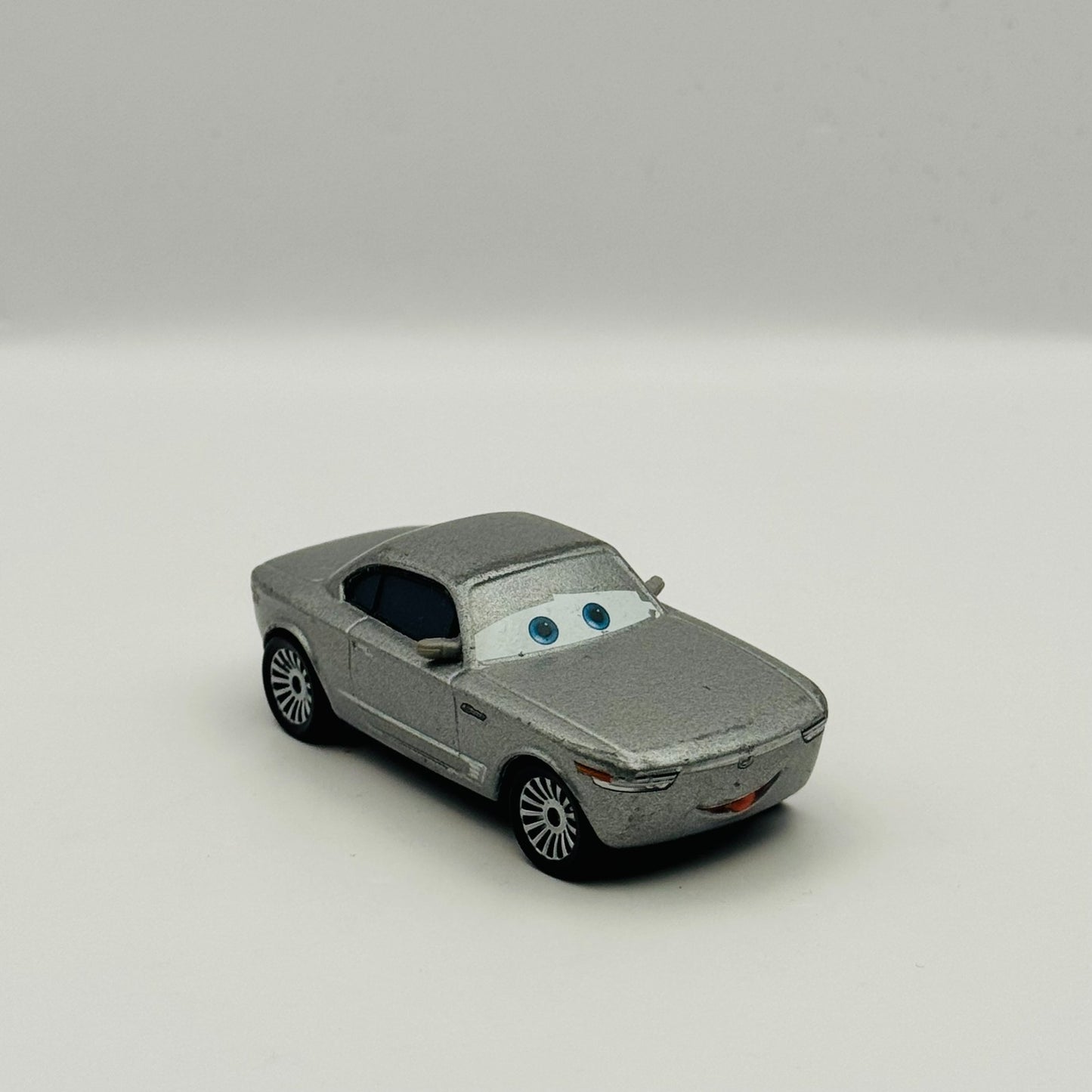 Disney Pixar Cars - STERLING - 1:55 Diecast
