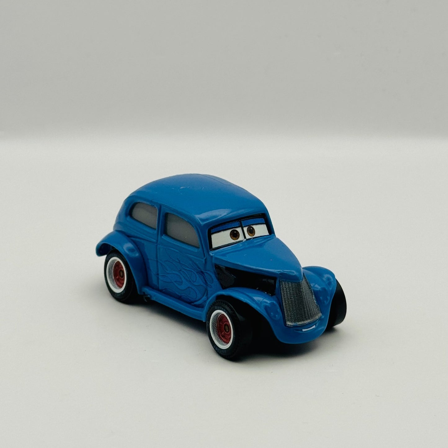 Disney Pixar Cars - HOT ROD RIVER SCOTT W/ FLAMES Thomasville 2022 -1:55 Diecast