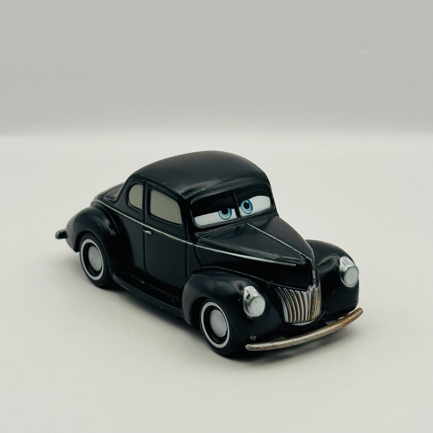 Disney Pixar Cars - JUNIOR MOON Thomasville Disney Store - 1:43 Diecast