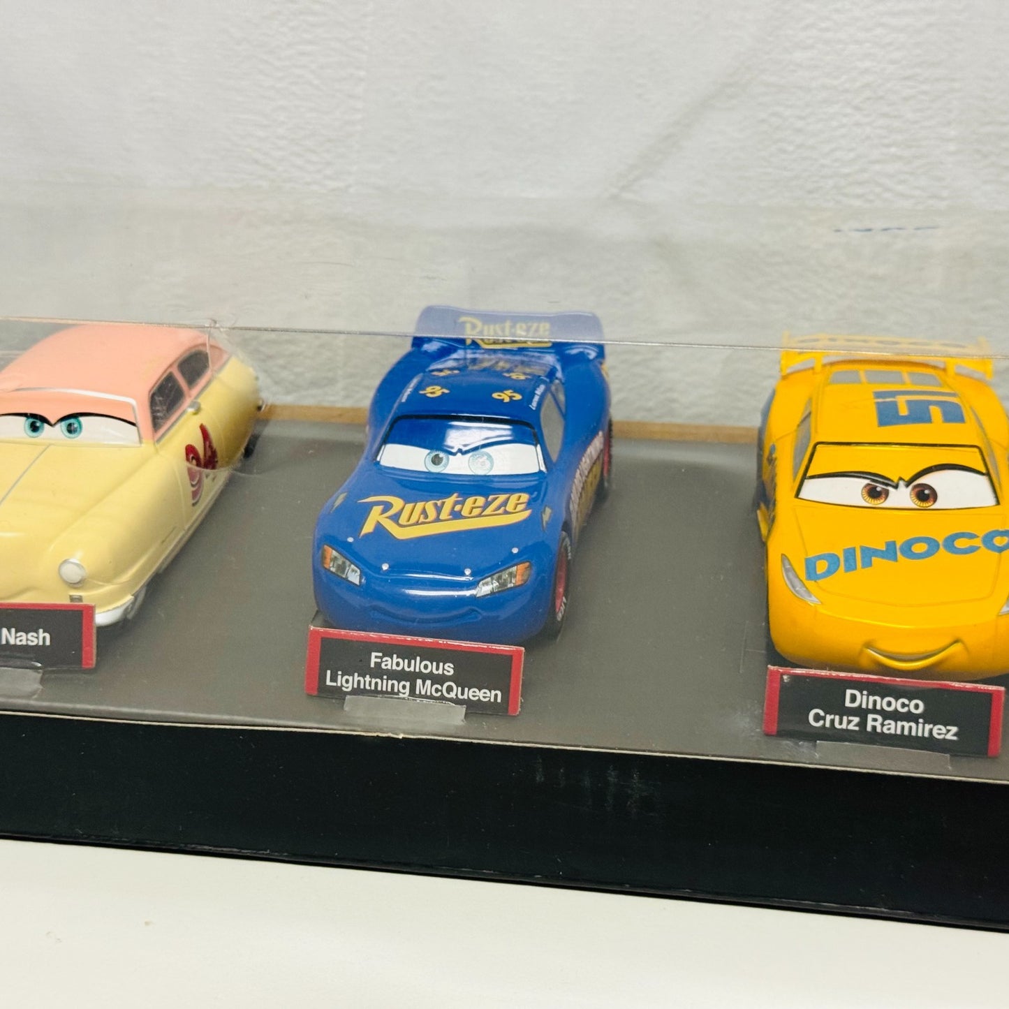 Disney Pixar Cars THOMASVILLE LOUISE NASH RIVER JUNIOR Disney Store 1:43 Diecast