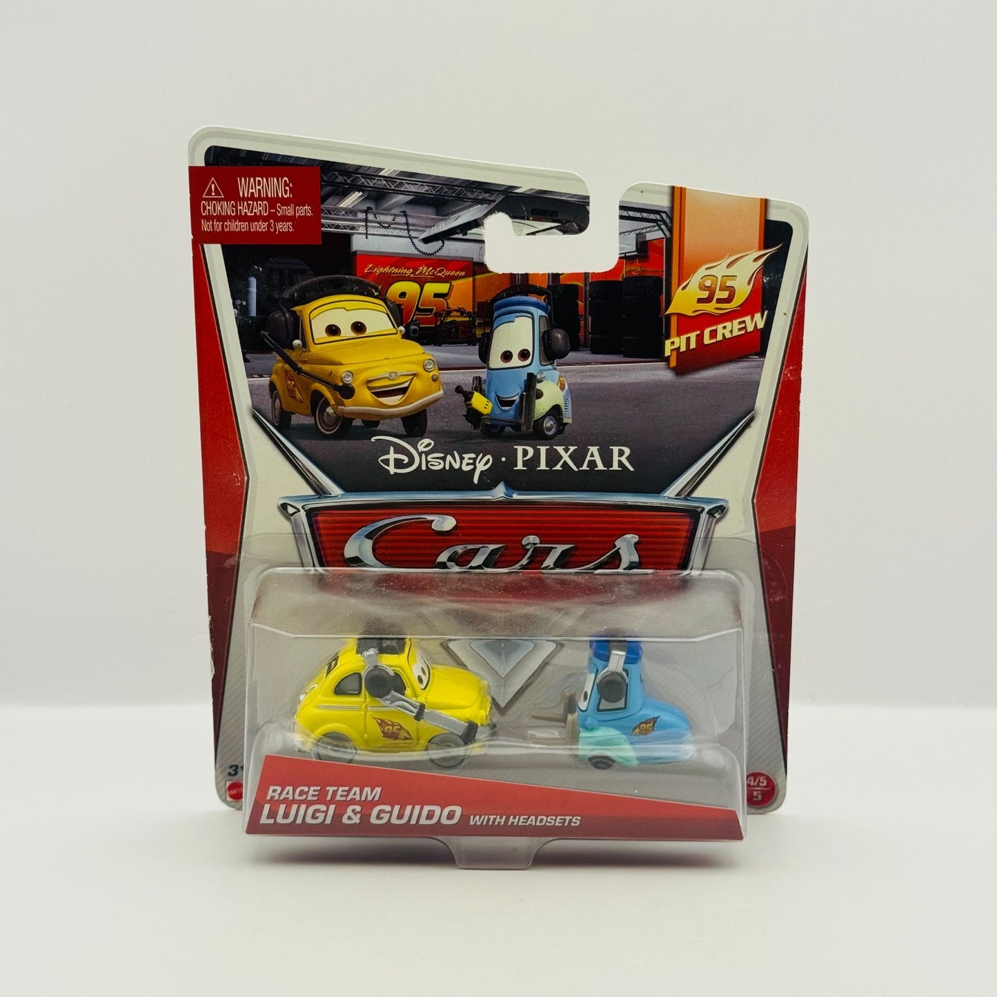 Disney Pixar Cars RACE TEAM LUIGI & GUIDO WITH HEADSETS 95 Pit Crew 1:55 Diecast