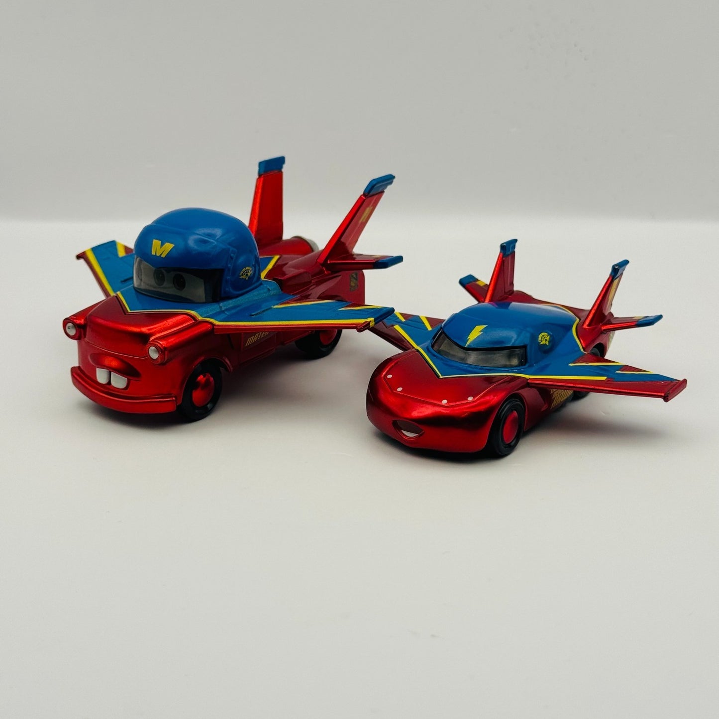 Disney Pixar Cars - METALLIC AIR MATER COLLECTOR 2-PACK HAWK MATER- 1:55 Diecast