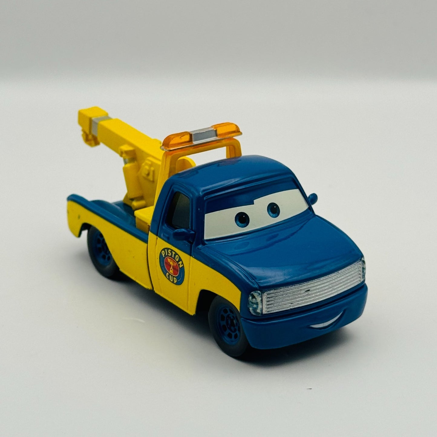 Disney Pixar Cars - RACE TOW TRUCK TOM Piston Cup 2014 - 1:55 Diecast
