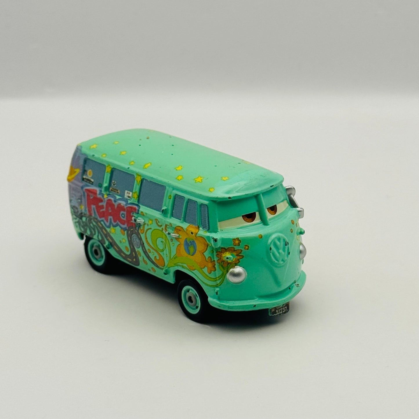 Disney Pixar Cars - FILLMORE (VW Bus) - 1:55 Diecast