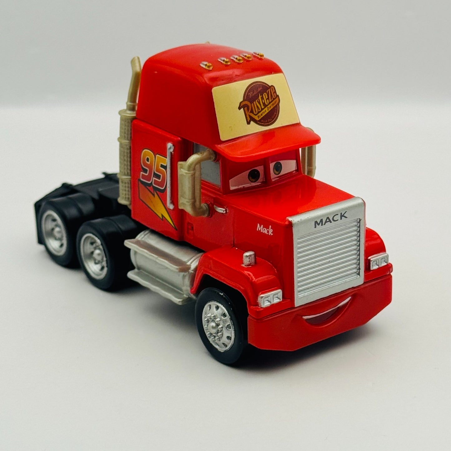 Disney Pixar Cars - MACK SEMI CAB HAULER Deluxe Mega Size 2013 - 1:55 Diecast