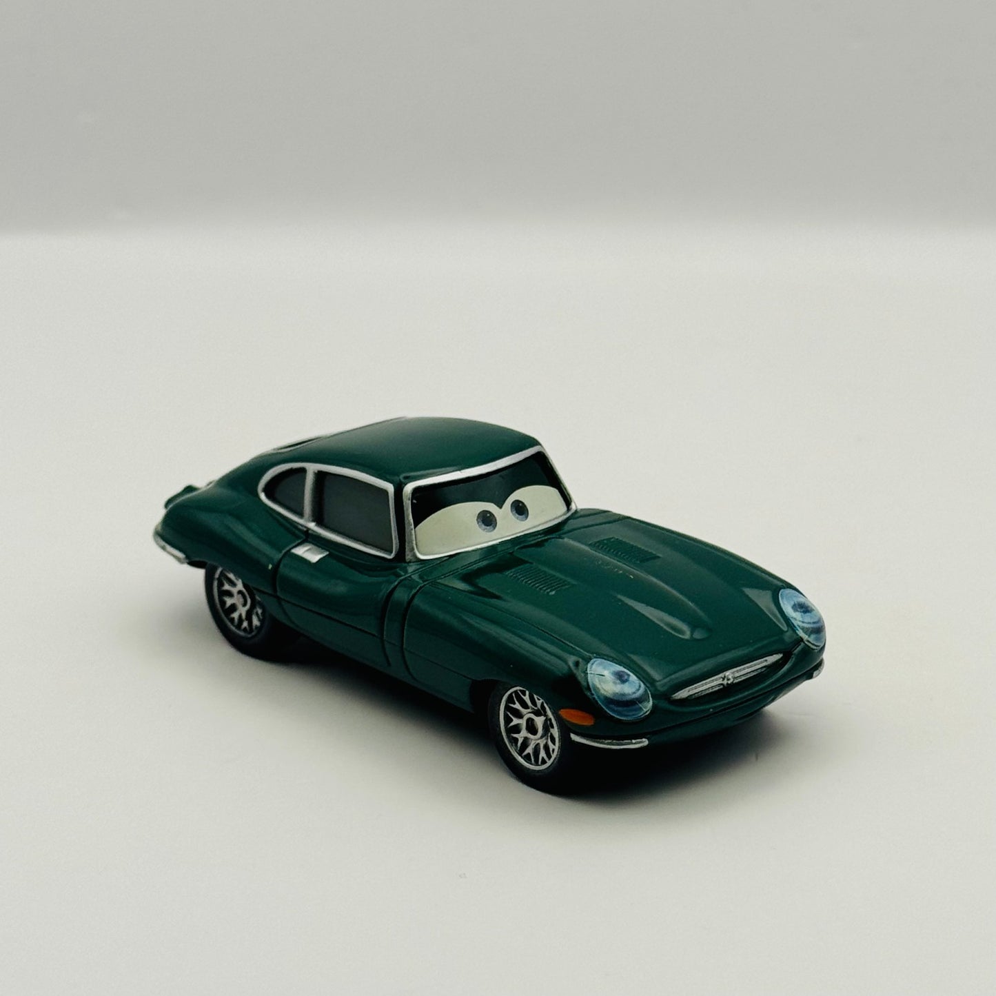 Disney Pixar Cars - DAVID HOBBSCAPP WITHOUT HEADSET Tokyo Race - 1:55 Diecast