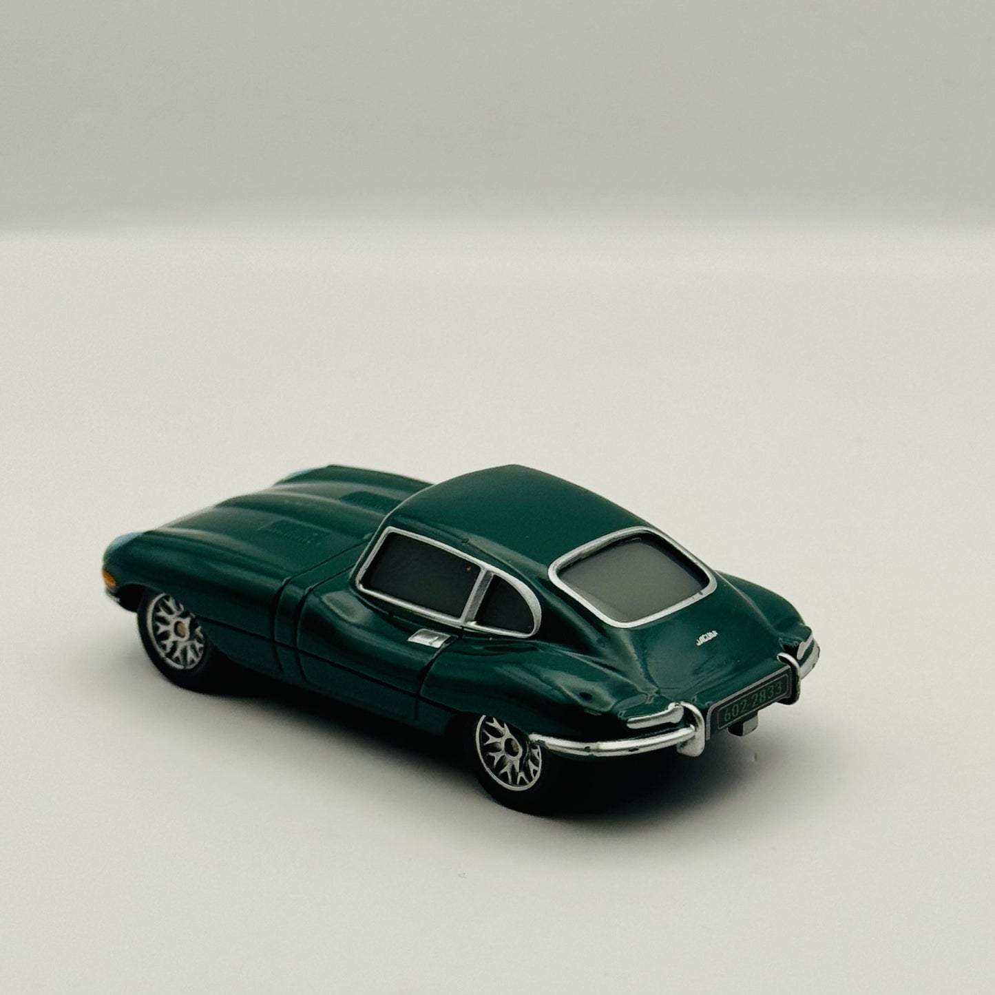 Disney Pixar Cars - DAVID HOBBSCAPP WITHOUT HEADSET Tokyo Race - 1:55 Diecast