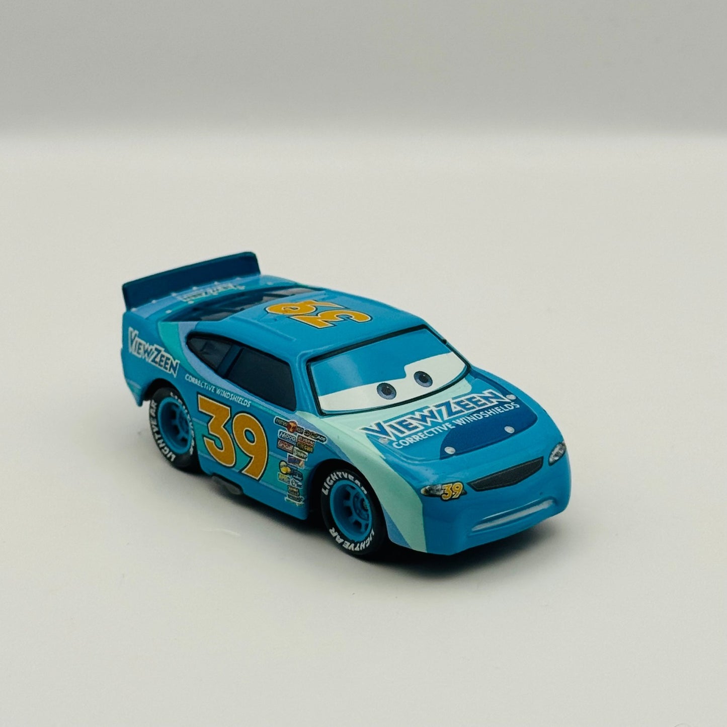 Disney Pixar Cars - VIEW ZEEN RYAN SHIELDS Piston Cup 2015 - 1:55 Diecast