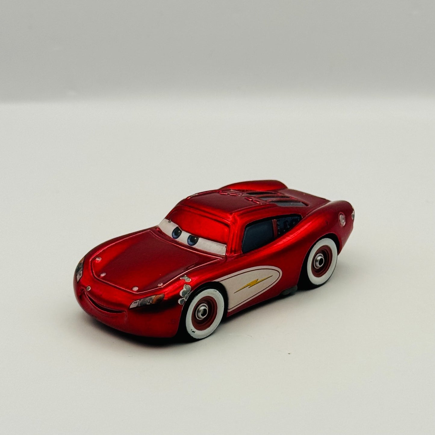 Disney Pixar Cars - CRUISIN' MCQUEEN Supercharged 2007 - 1:55 Diecast