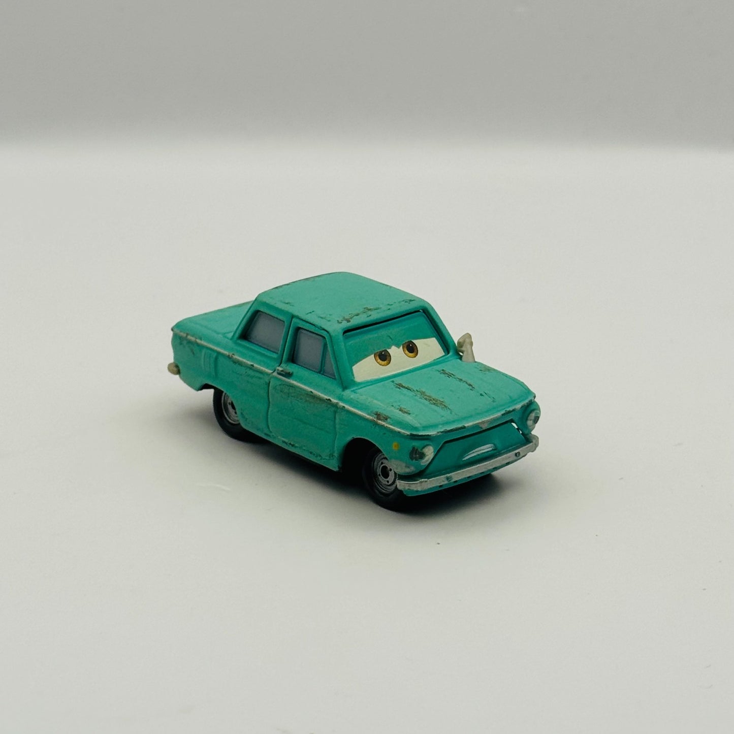 Disney Pixar Cars - PETROV TRUNKOV Cars 2 2011 - 1:55 Diecast