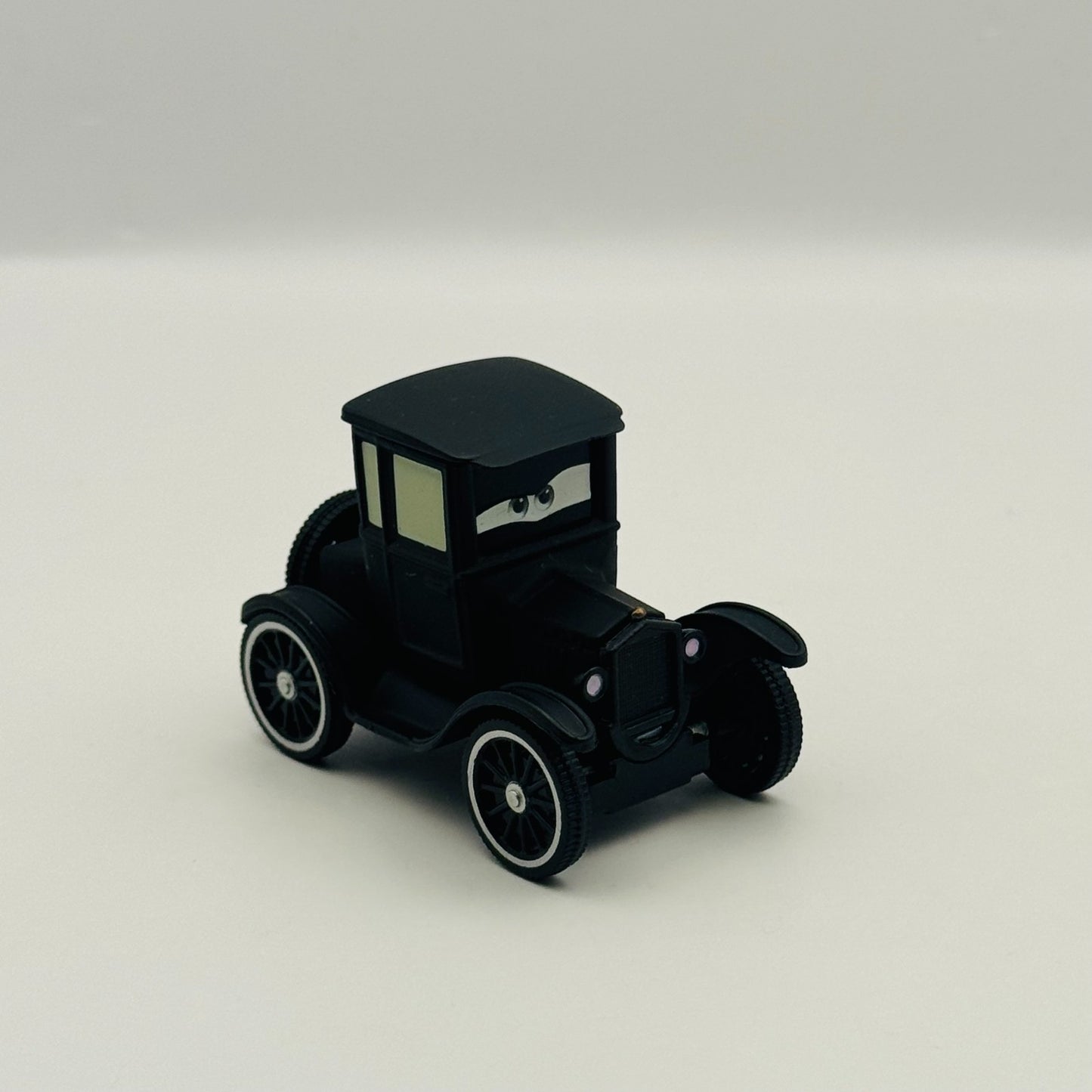 Disney Pixar Cars - LIZZIE [Ford Model T] 2014 - 1:55 Diecast
