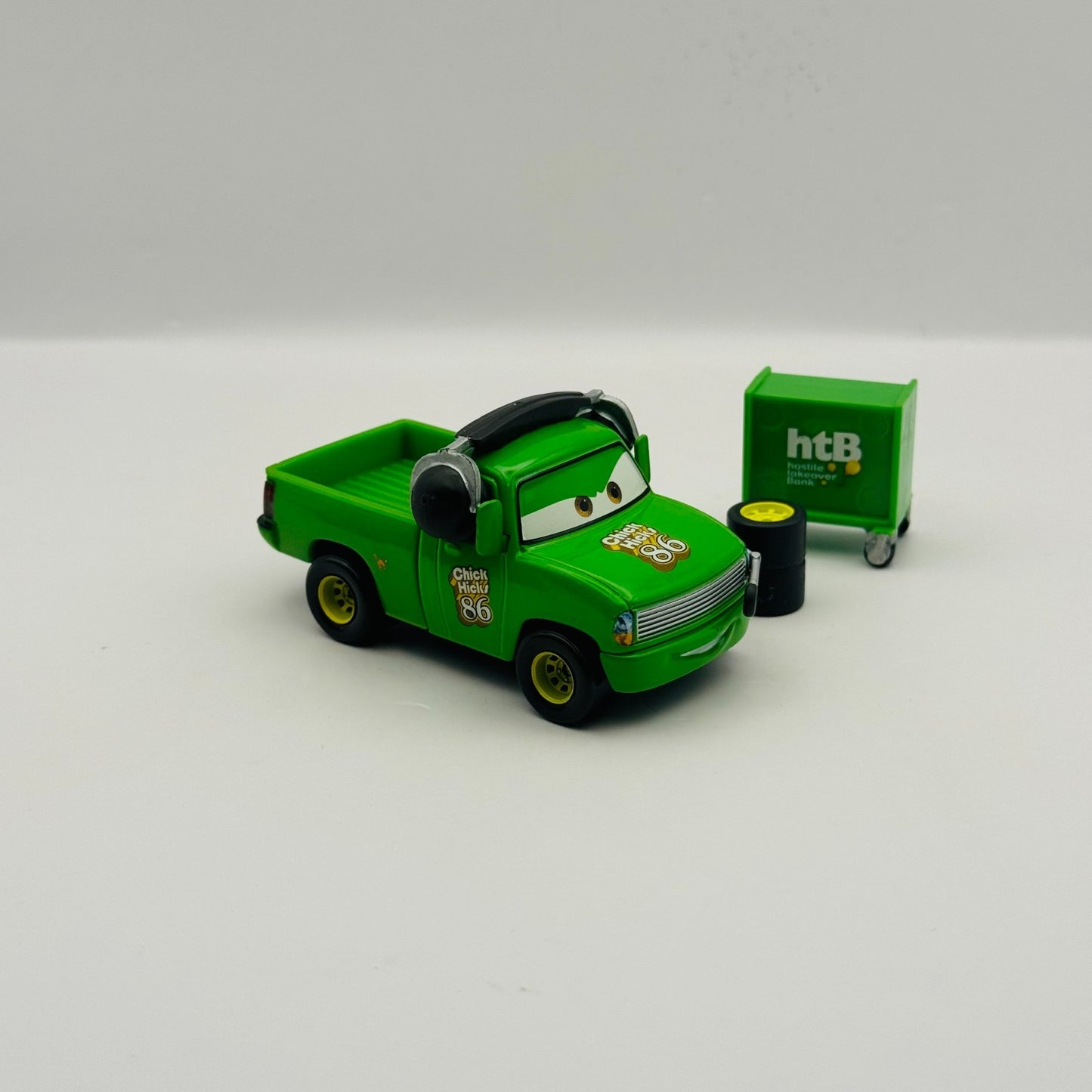 Disney Pixar Cars - CHICK HICKS TEAM HTB CREW CHIEF PITTYS PIT CREW 1:55 Diecast