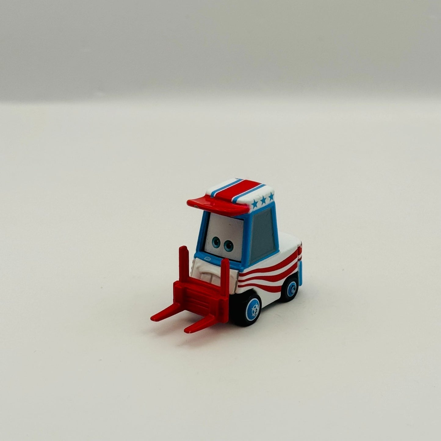 Disney Pixar Cars Toon - LUG PITTY Mater The Greater - 1:55 Diecast