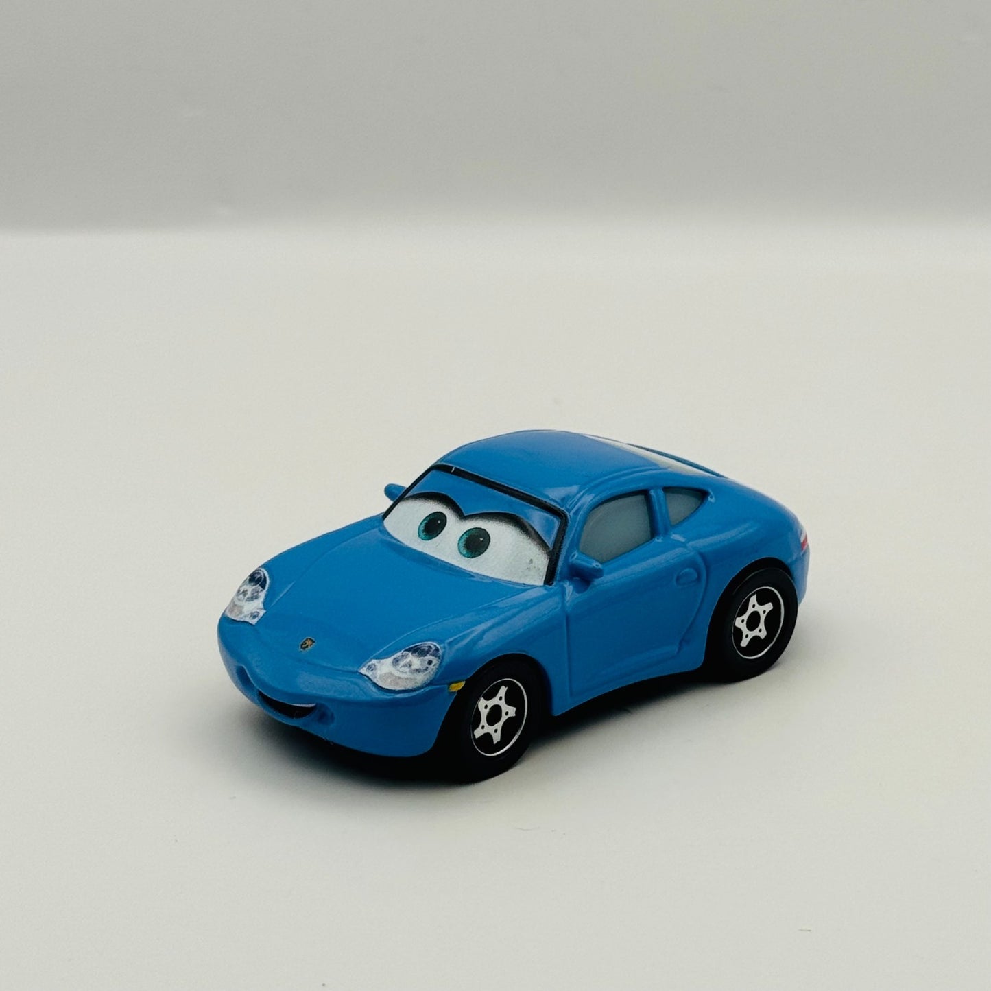 Disney Pixar Cars - SALLY CARRERA UPDATED HEADLIGHTS [PORSCHE 911]- 1:55 Diecast