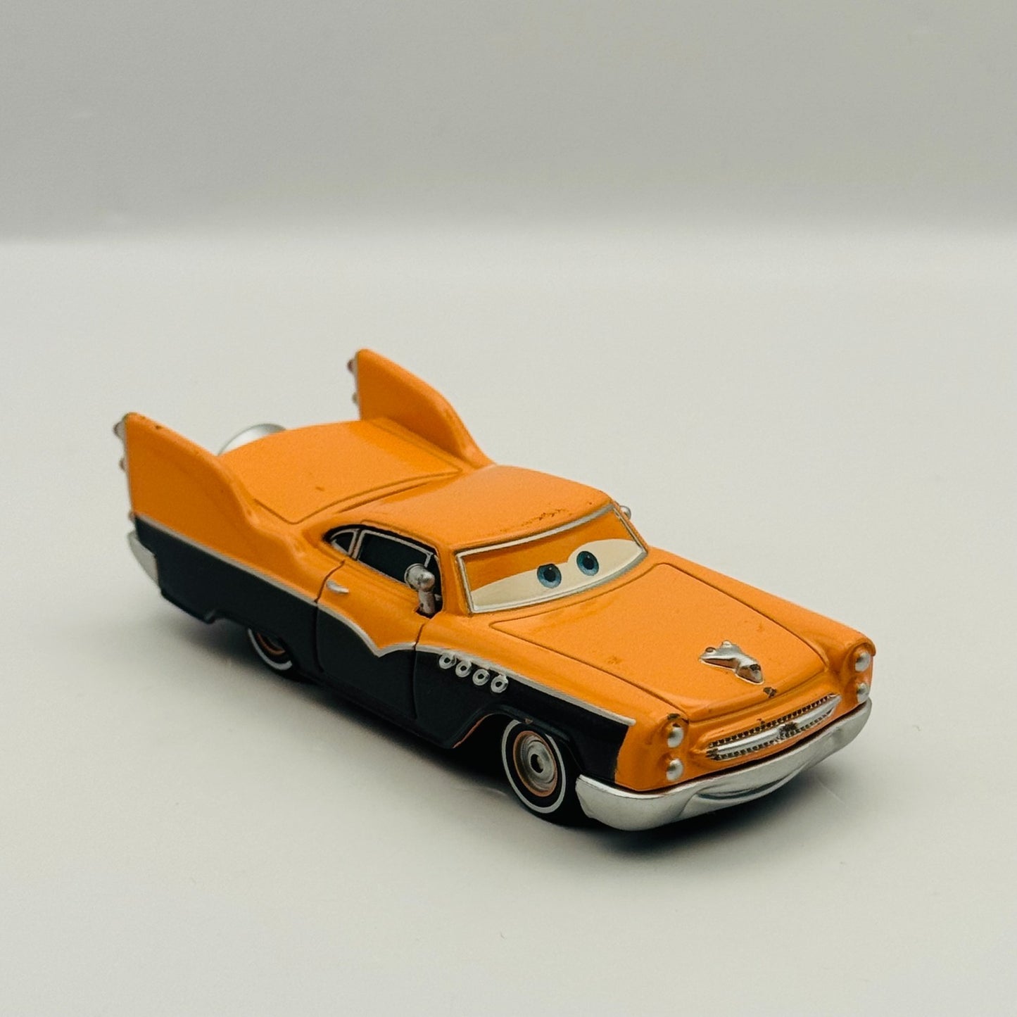 Disney Pixar Cars - HANK HALLOWEEN MURPHY - 1:55 Diecast