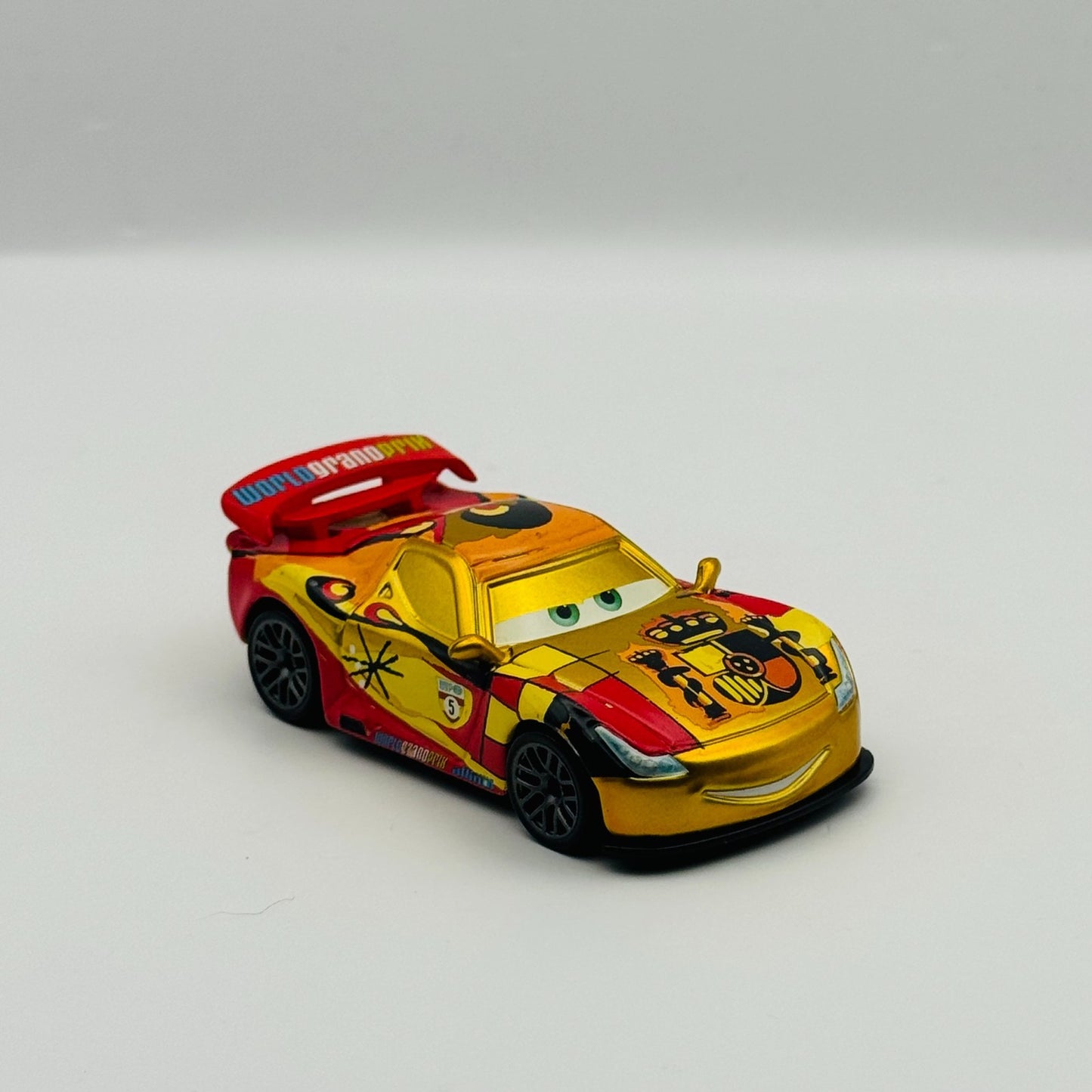Disney Pixar Cars - MIGUEL CAMINO WITH METALLIC FINISH TOYS R US - 1:55 Diecast