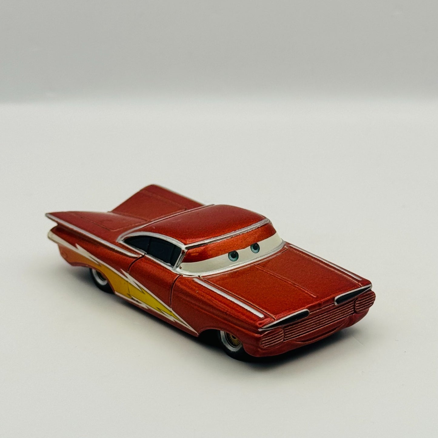 Disney Pixar Cars - LIGHTNING RAMONE World Of Cars 2008 - 1:55 Diecast