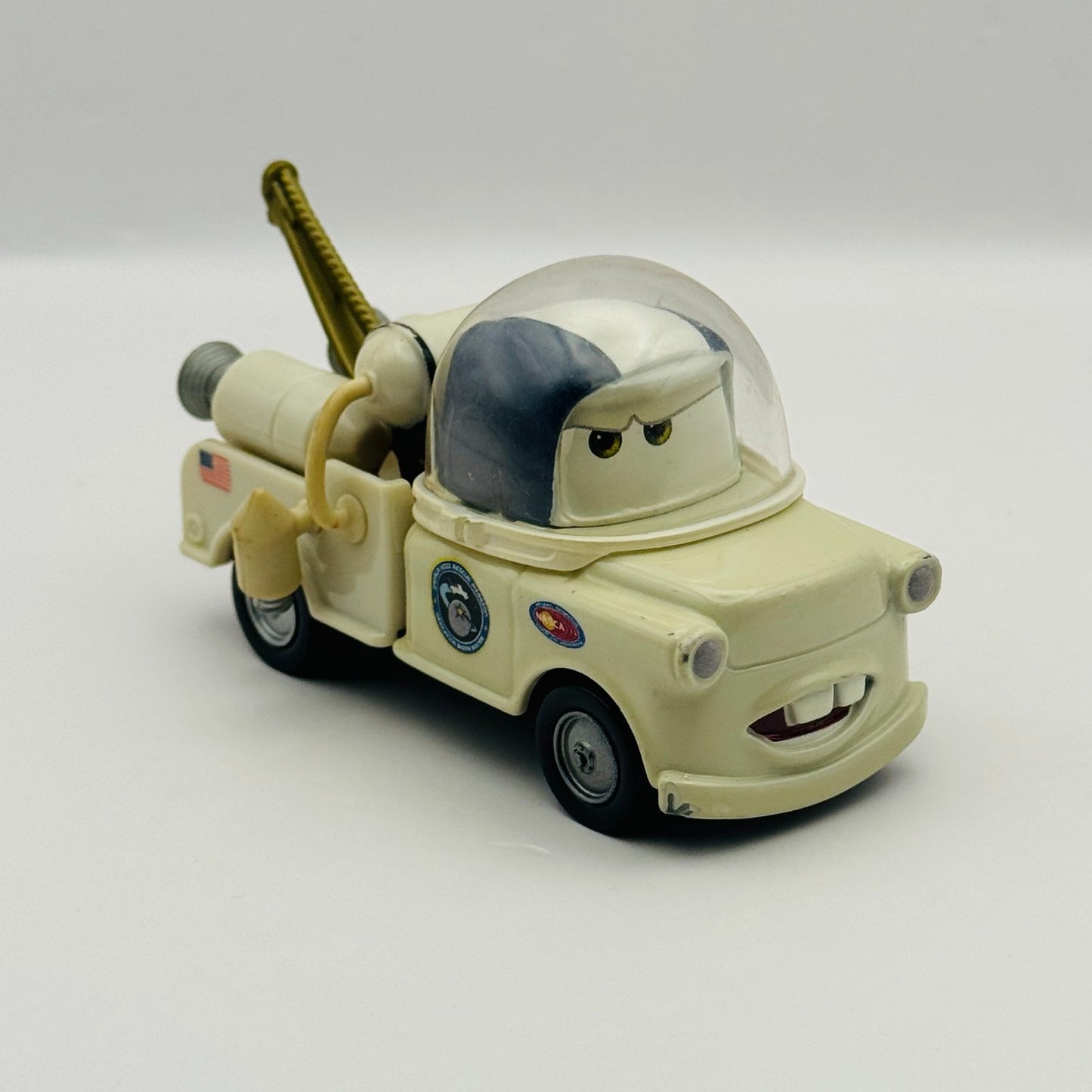 Disney Pixar Cars - AUTONAUT MATER Moon Mater Deluxe Take Flight - 1:55 Diecast