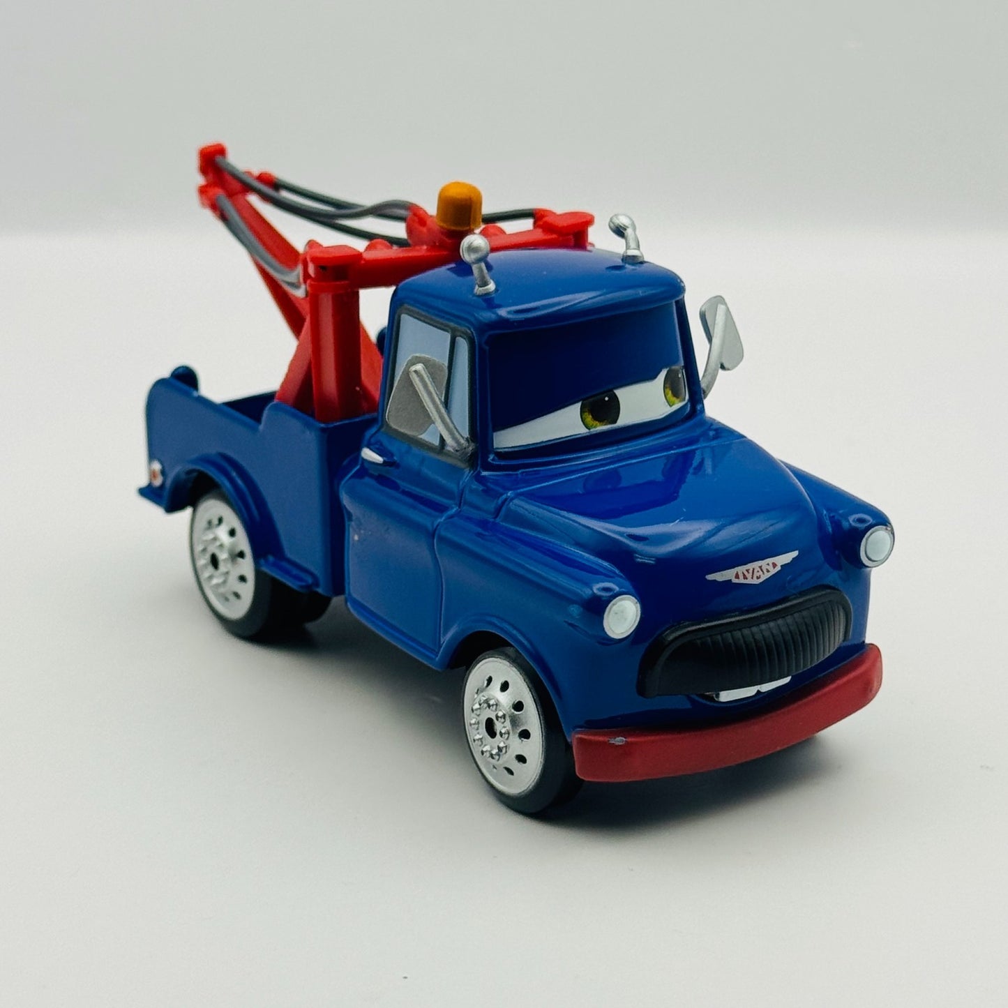 Disney Pixar Cars - IVAN MATER *BROKEN HOOK* Disney Store - 1:43 Diecast