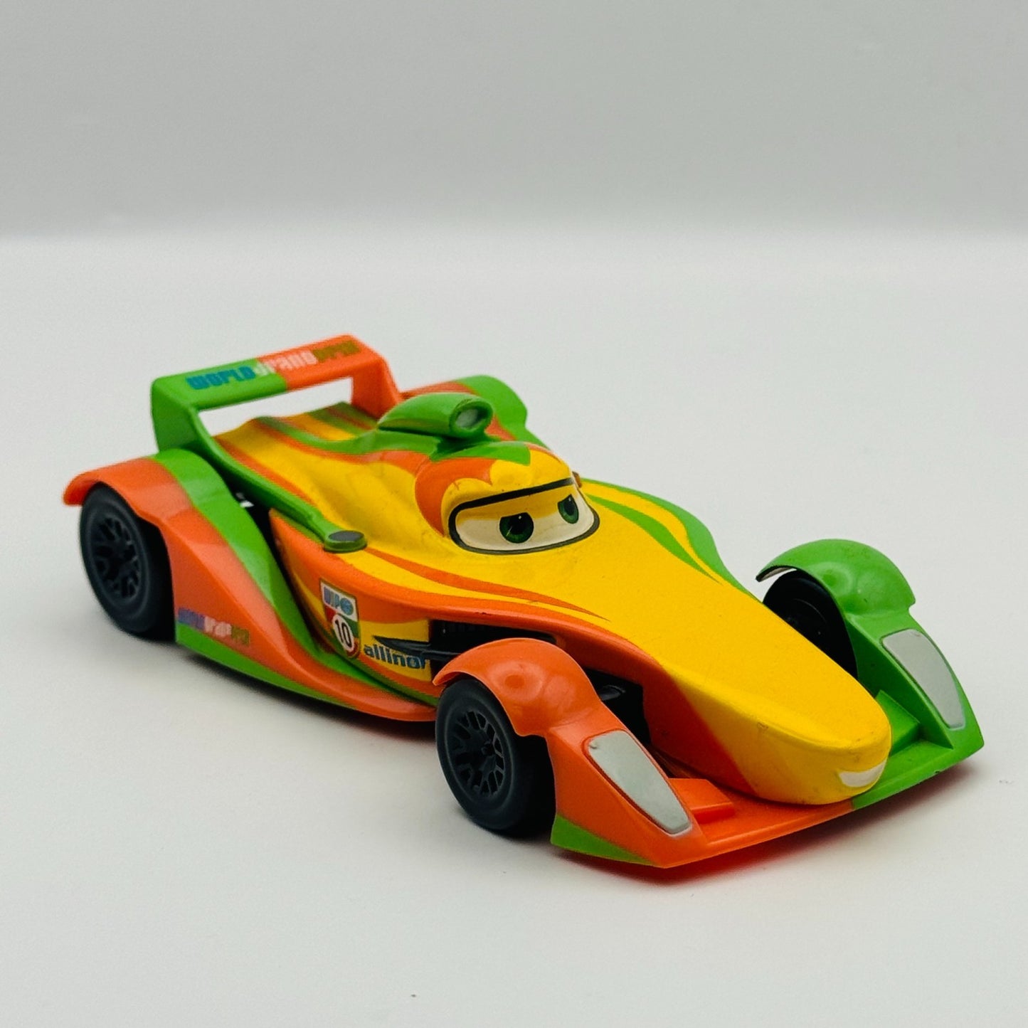 Disney Pixar Cars - RIP CLUTCHGONESKI WGP Disney Store - 1:43 Diecast