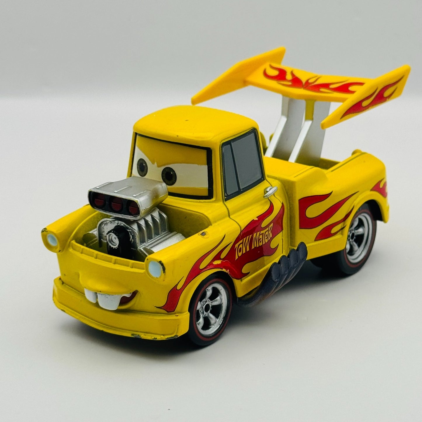 Disney Pixar Cars - DRAG STAR MATER FUNNY CAR HOT ROD Disney Store -1:43 Diecast