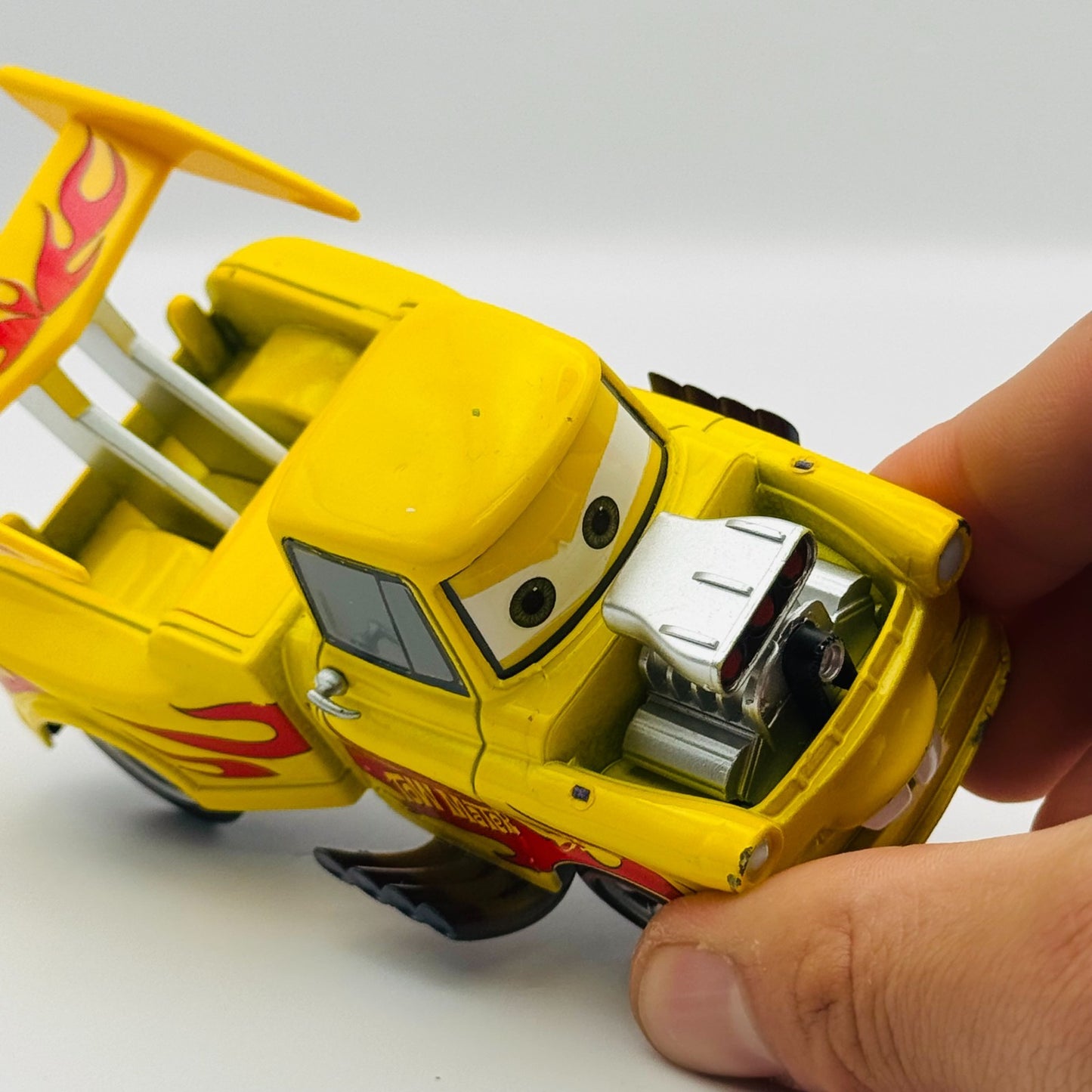 Disney Pixar Cars - DRAG STAR MATER FUNNY CAR HOT ROD Disney Store -1:43 Diecast