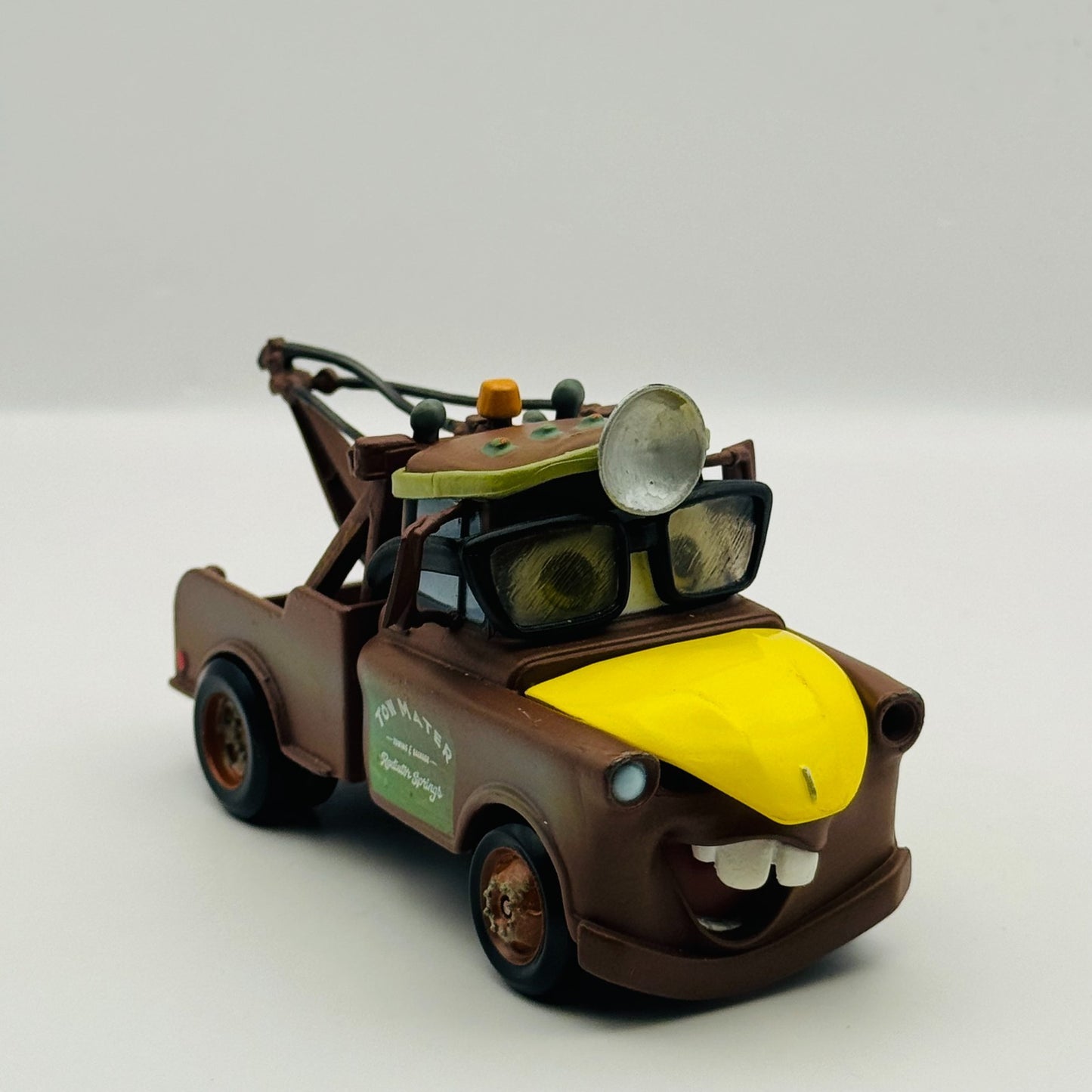 Disney Pixar Cars - UFM MATER & MATOR UFO *Untested* Disney Store - 1:43 Diecast