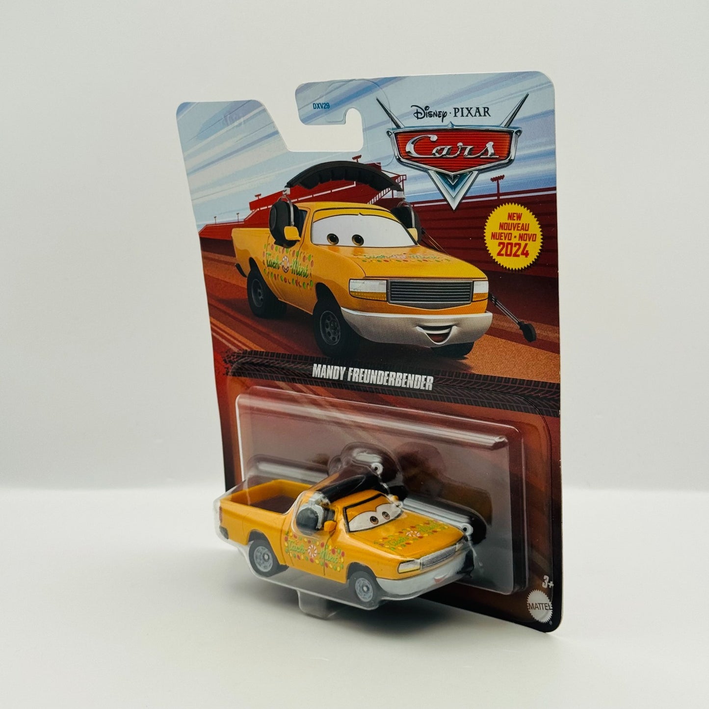 Disney Pixar Cars - MANDY FREUNDEBENDER TACH O MINT CREW CHIEF - 1:55 Diecast