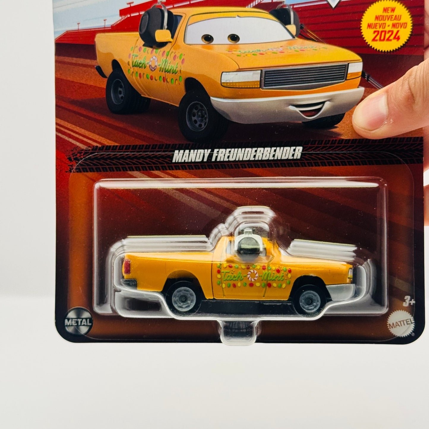 Disney Pixar Cars - MANDY FREUNDEBENDER TACH O MINT CREW CHIEF - 1:55 Diecast