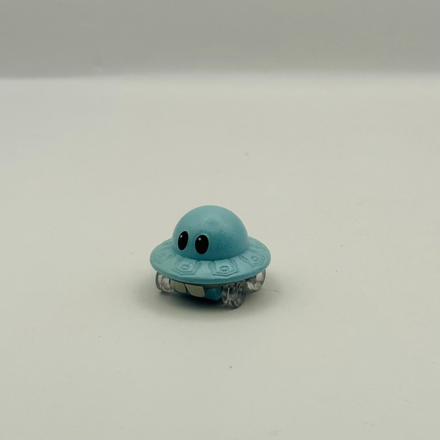 Disney Pixar Cars - Mini Racers MATOR UFO UFM - Diecast
