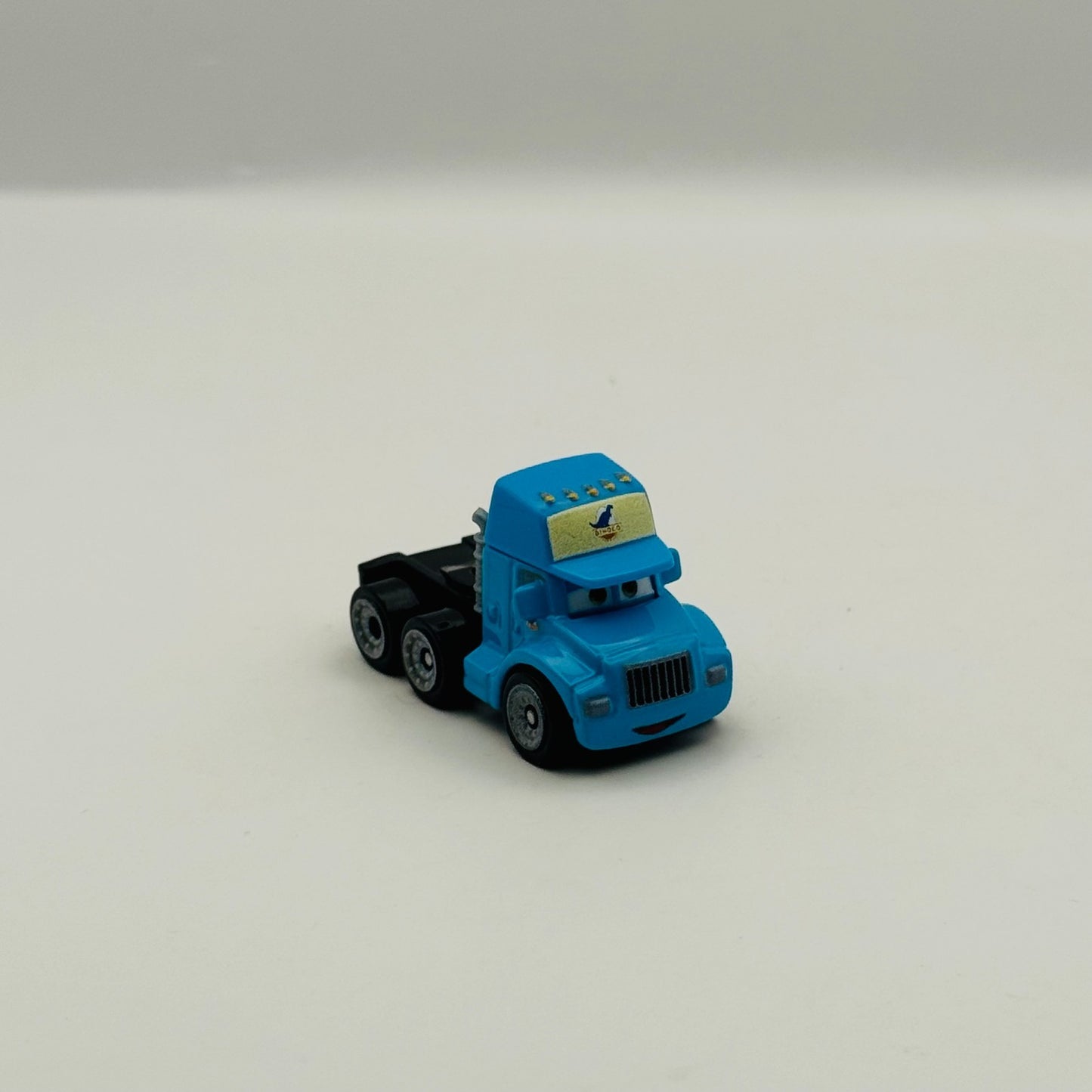 Disney Pixar Cars - Mini Racers DINOCO GRAY HAULER - Diecast