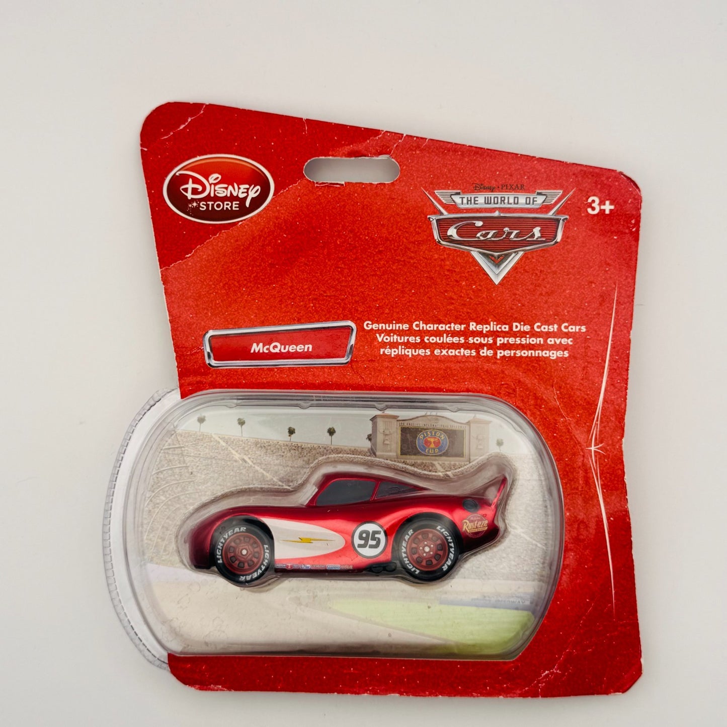 Disney Pixar Cars - RADIATOR SPRINGS MCQUEEN Disney Store 2010 - 1:43 Diecast