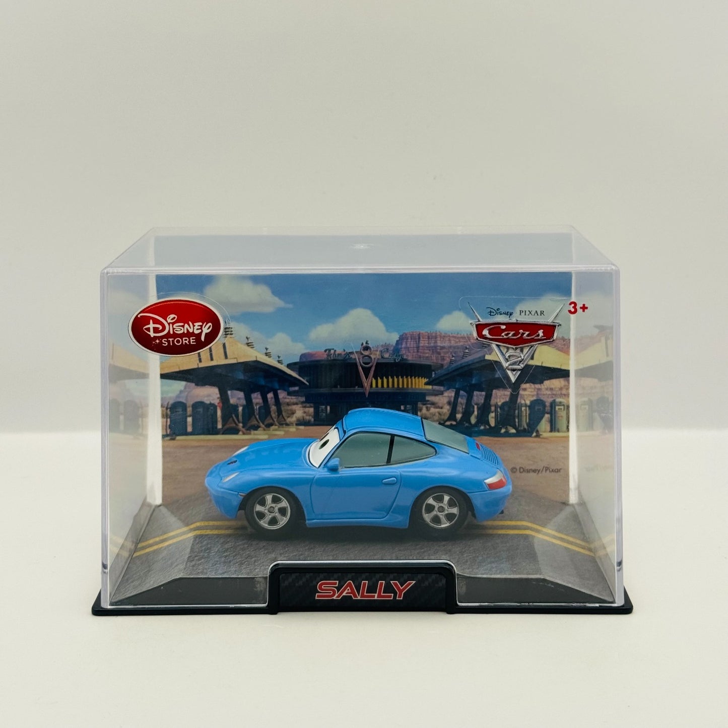 Disney Pixar Cars - SALLY CARRERA [Porsche 911] Disney Store - 1:43 Diecast