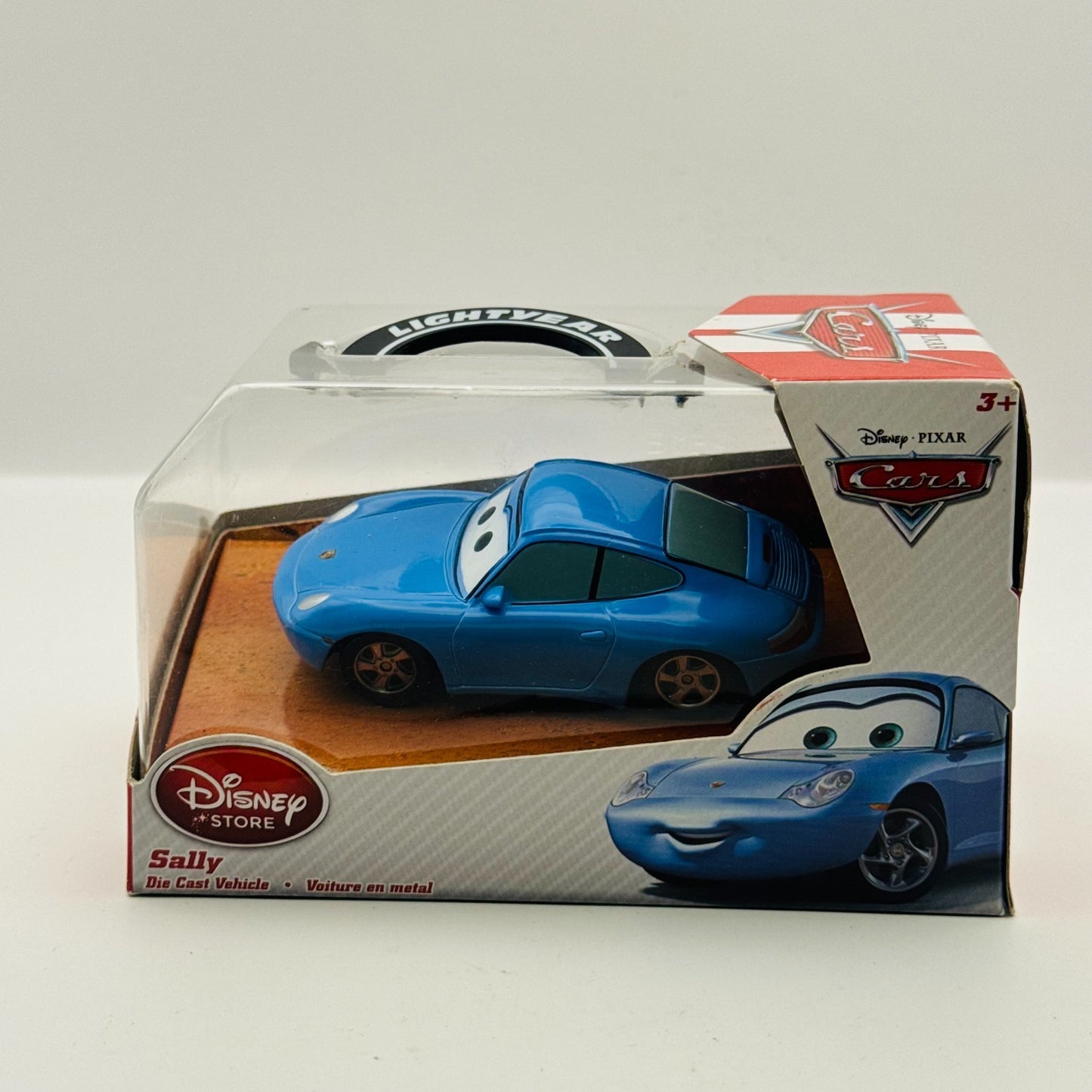 Disney Pixar Cars - SALLY CARRERA [Porsche 911] Disney Store - 1:43 Diecast