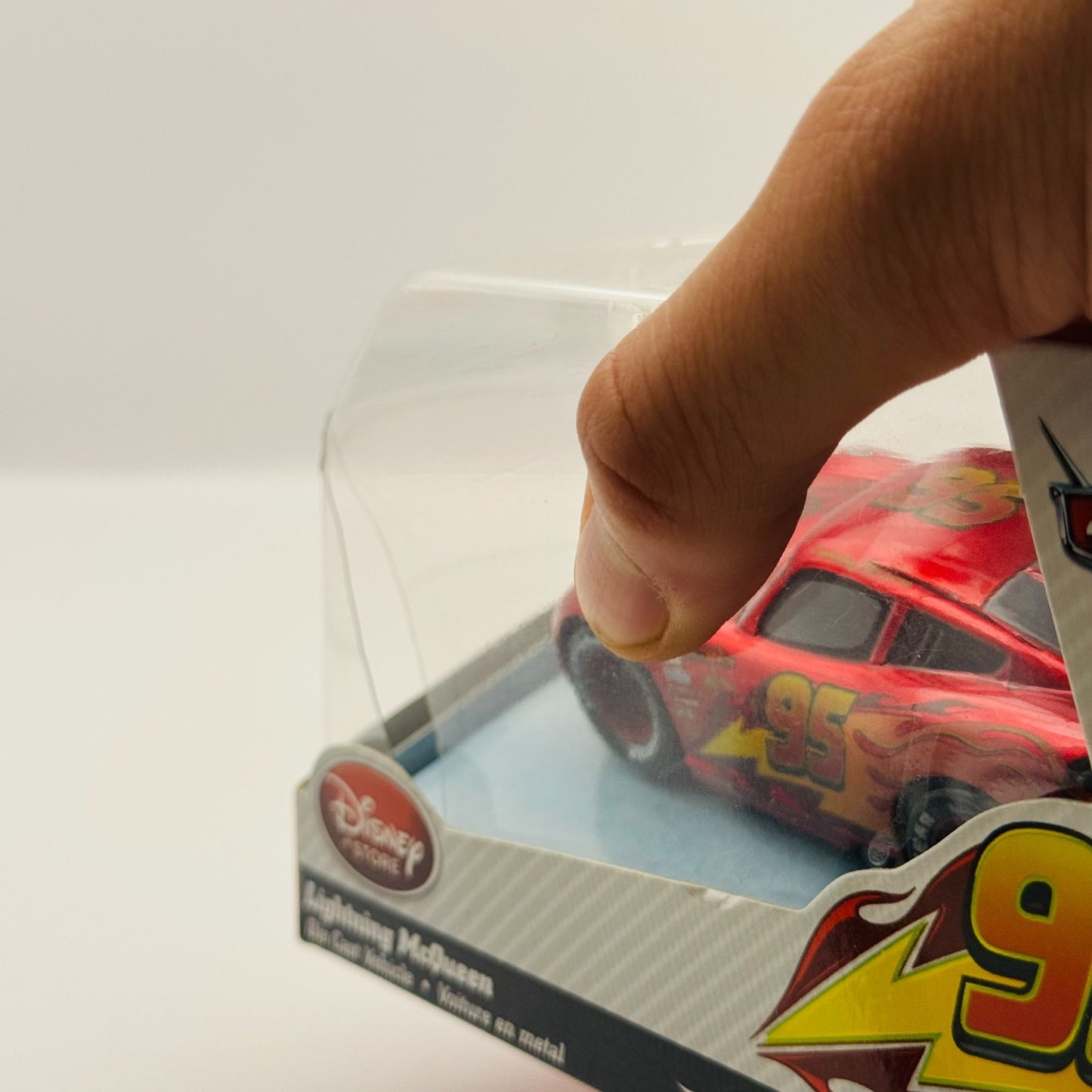 Disney Pixar Cars - METALLIC RS TEAM MCQUEEN *CHASER Disney Store - 1:43 Diecast