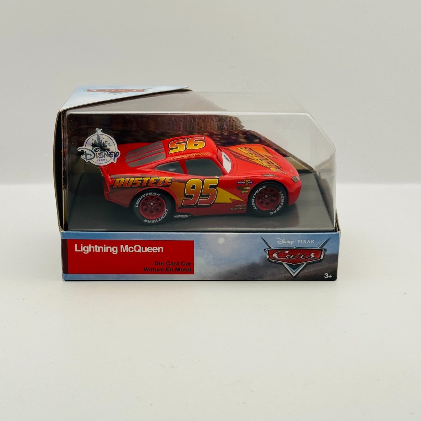 Disney Pixar Cars - RUSTEZE LIGHTNING MCQUEEN Disney Store - 1:43 Diecast