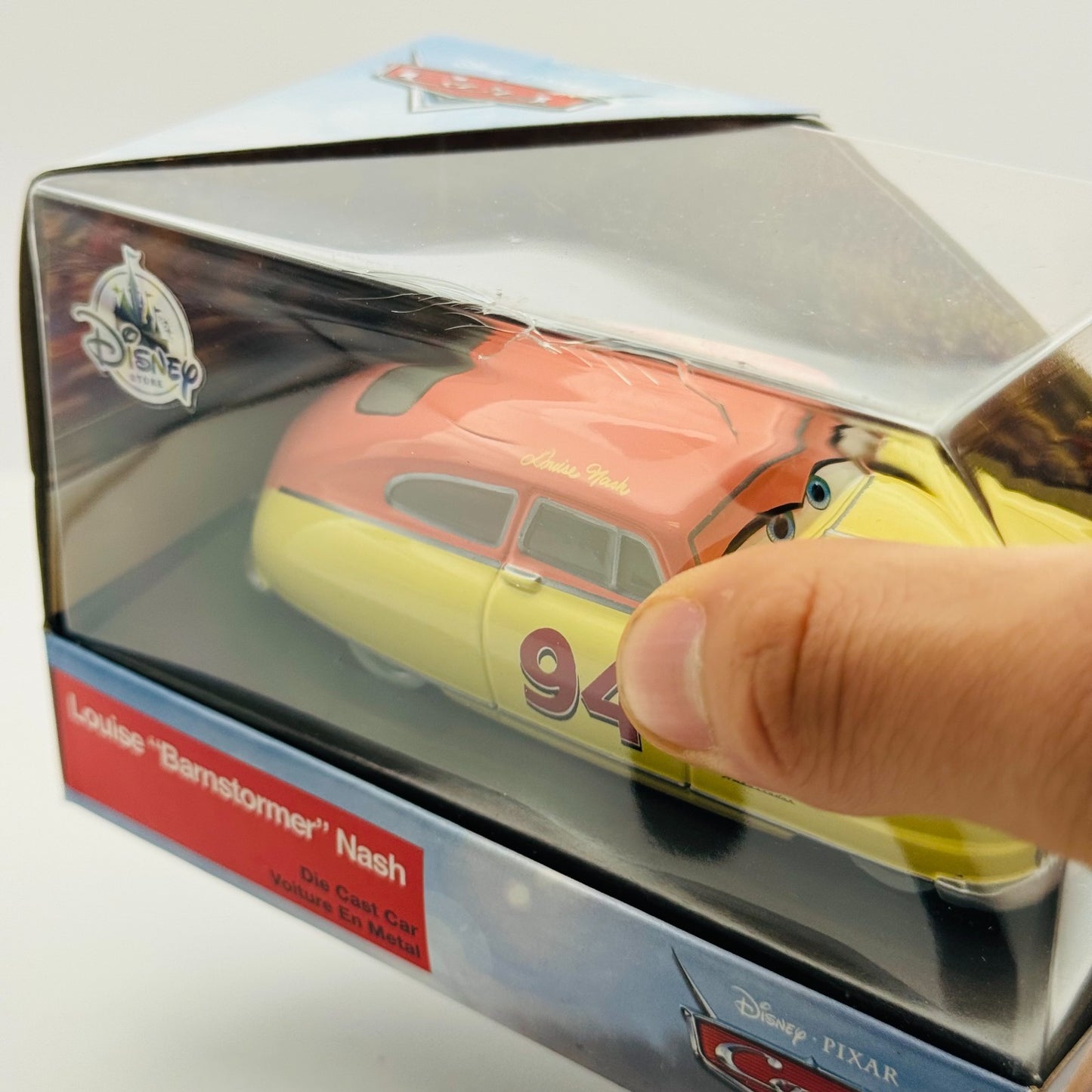 Disney Pixar Cars - LOUISE NASH Disney Store - 1:43 Diecast