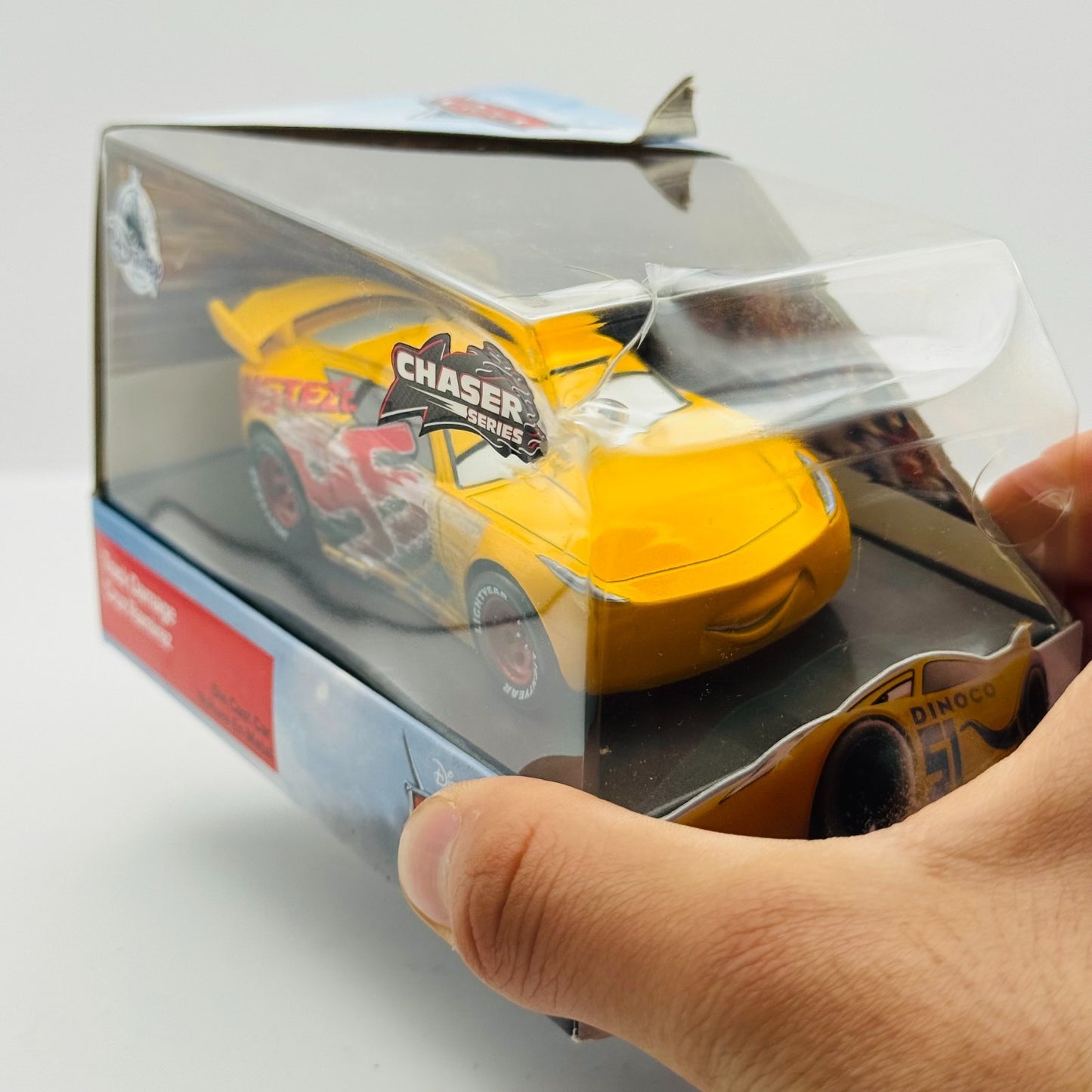 Disney Pixar Cars - TRACK DAMAGE CRUZ RAMIREZ Disney Store - 1:43 Diecast