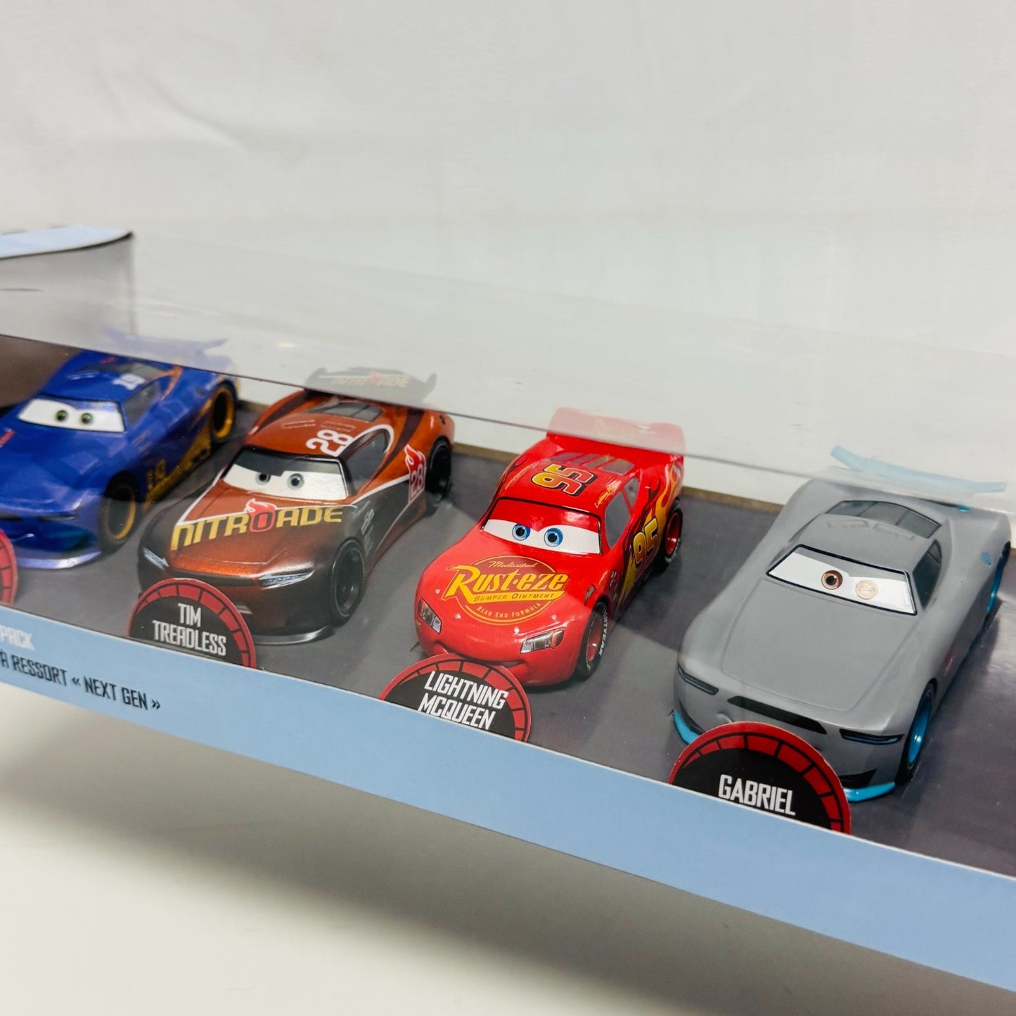 Disney Pixar Cars - NEXT GEN 5PK GABRIEL AIDEN DANNY Disney Store - 1:43 Diecast
